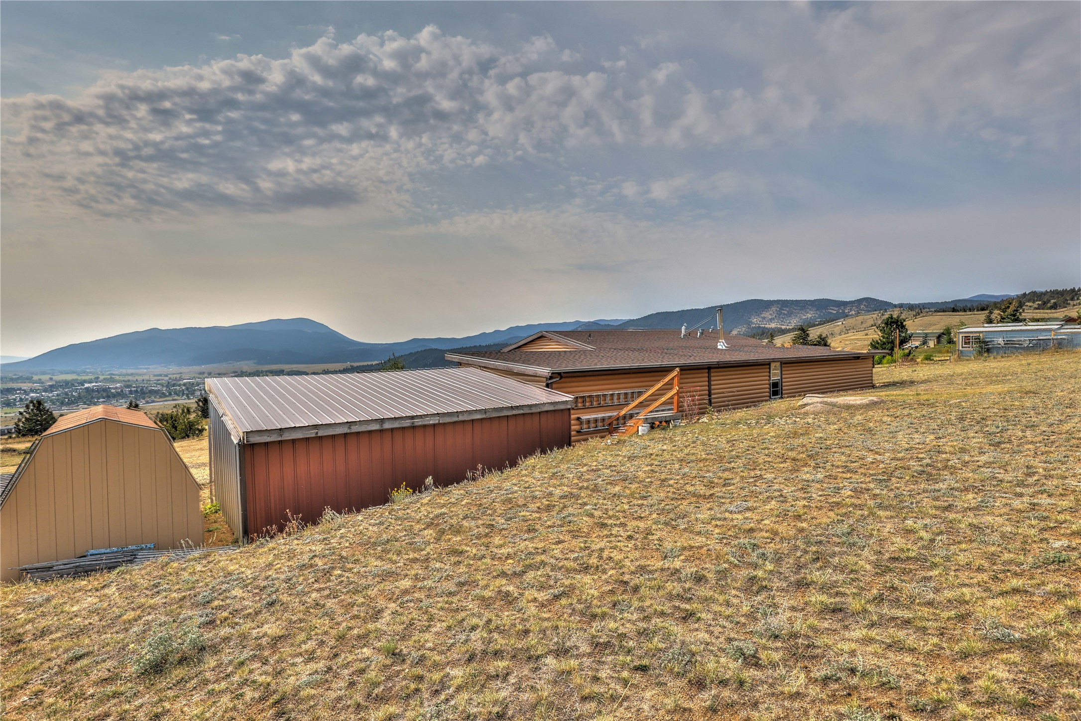 35 Hanging Wall Road