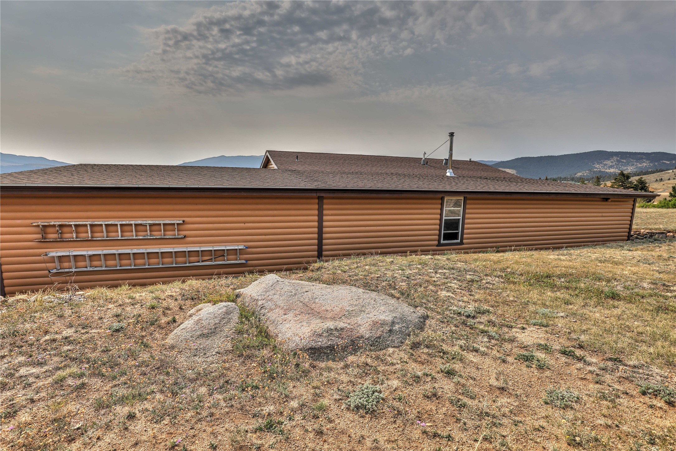 35 Hanging Wall Road