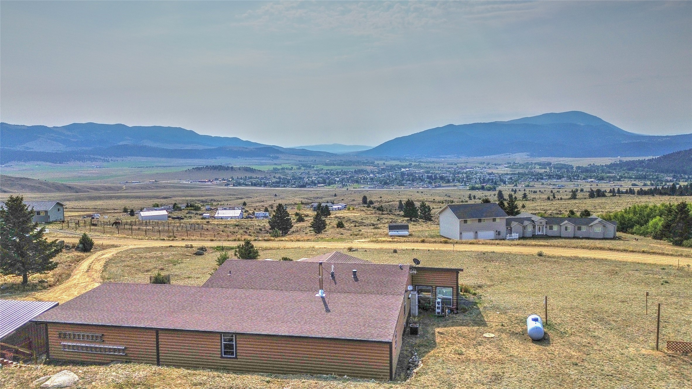 35 Hanging Wall Road