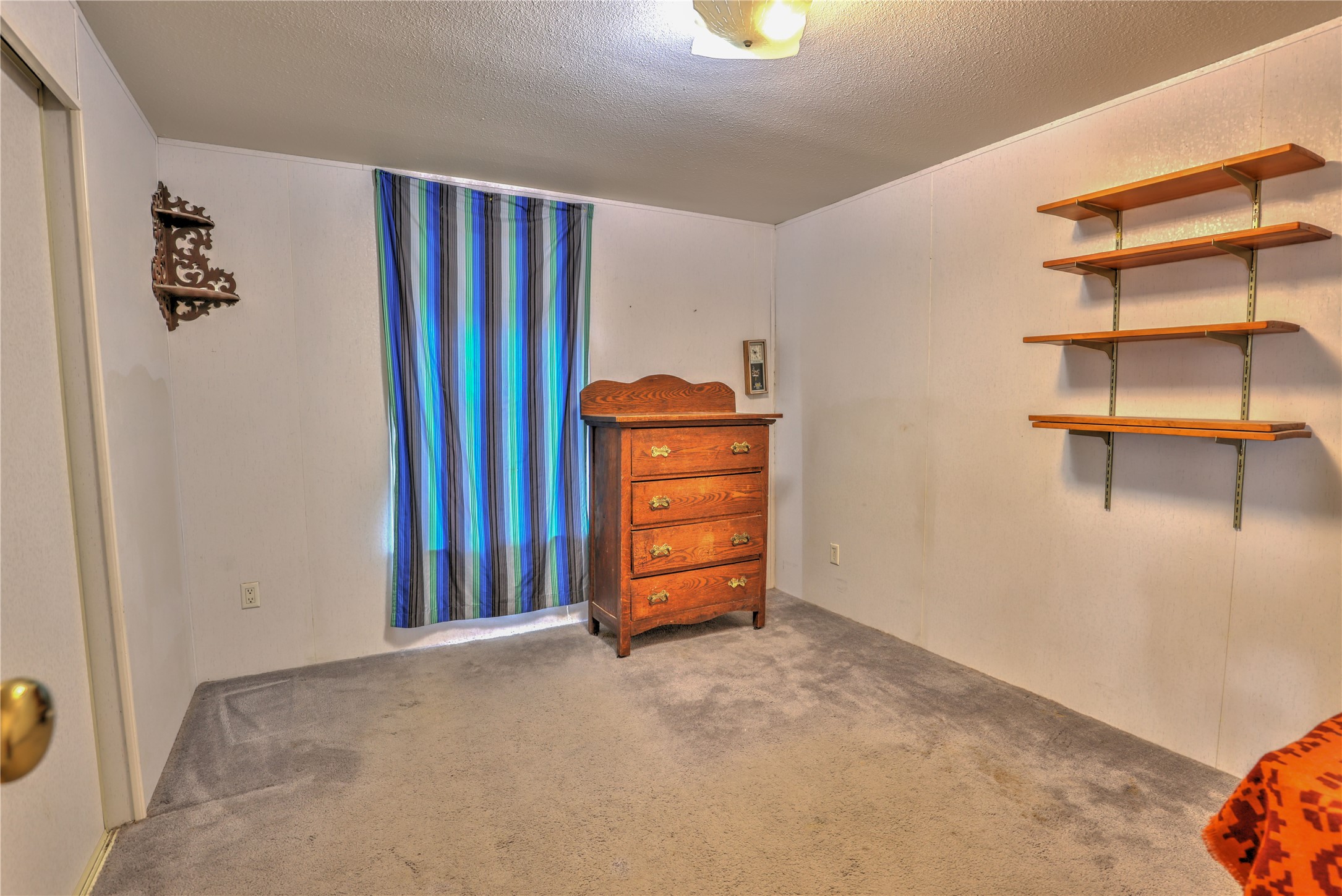 35 Hanging Wall Road