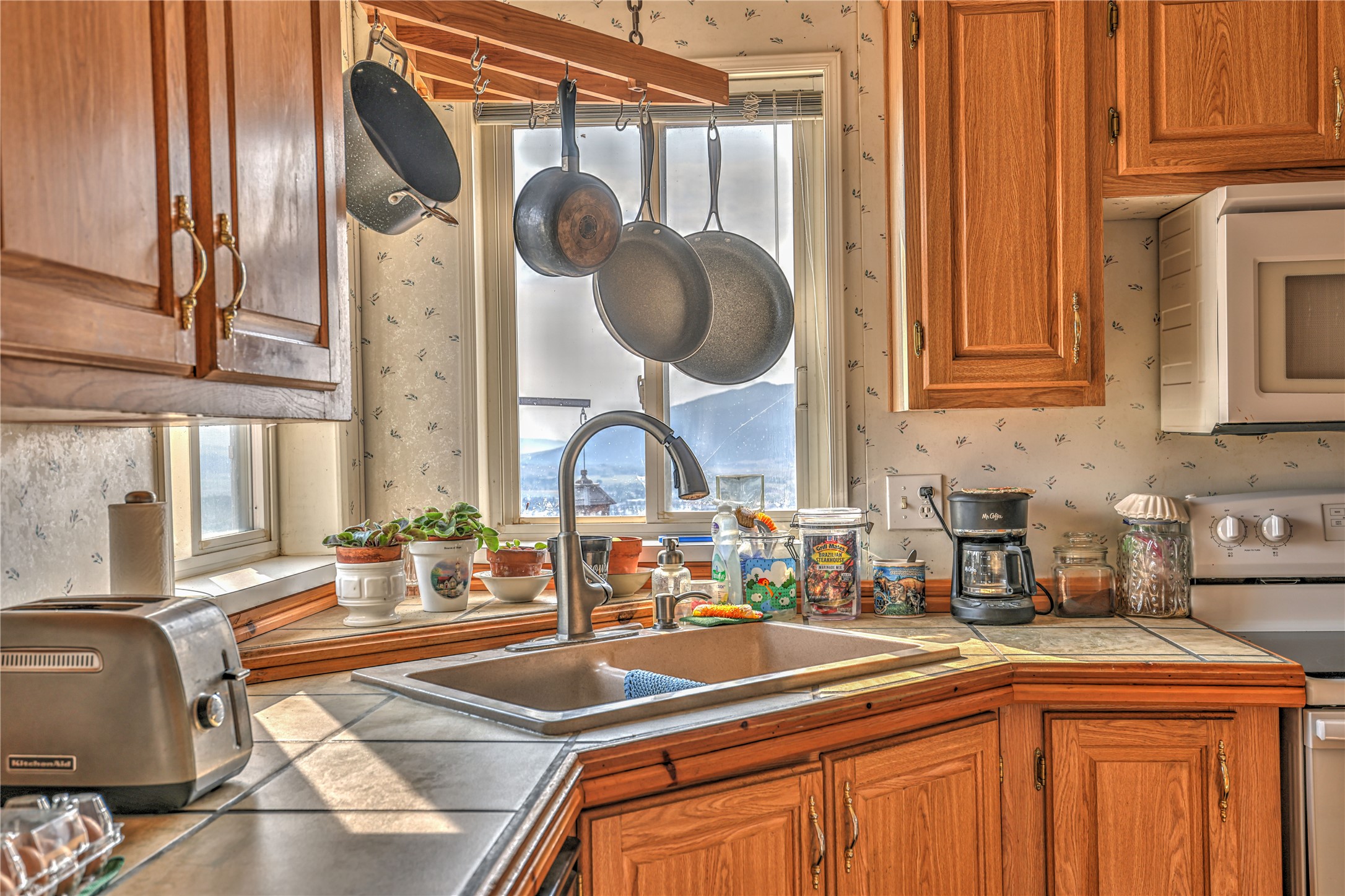 35 Hanging Wall Road