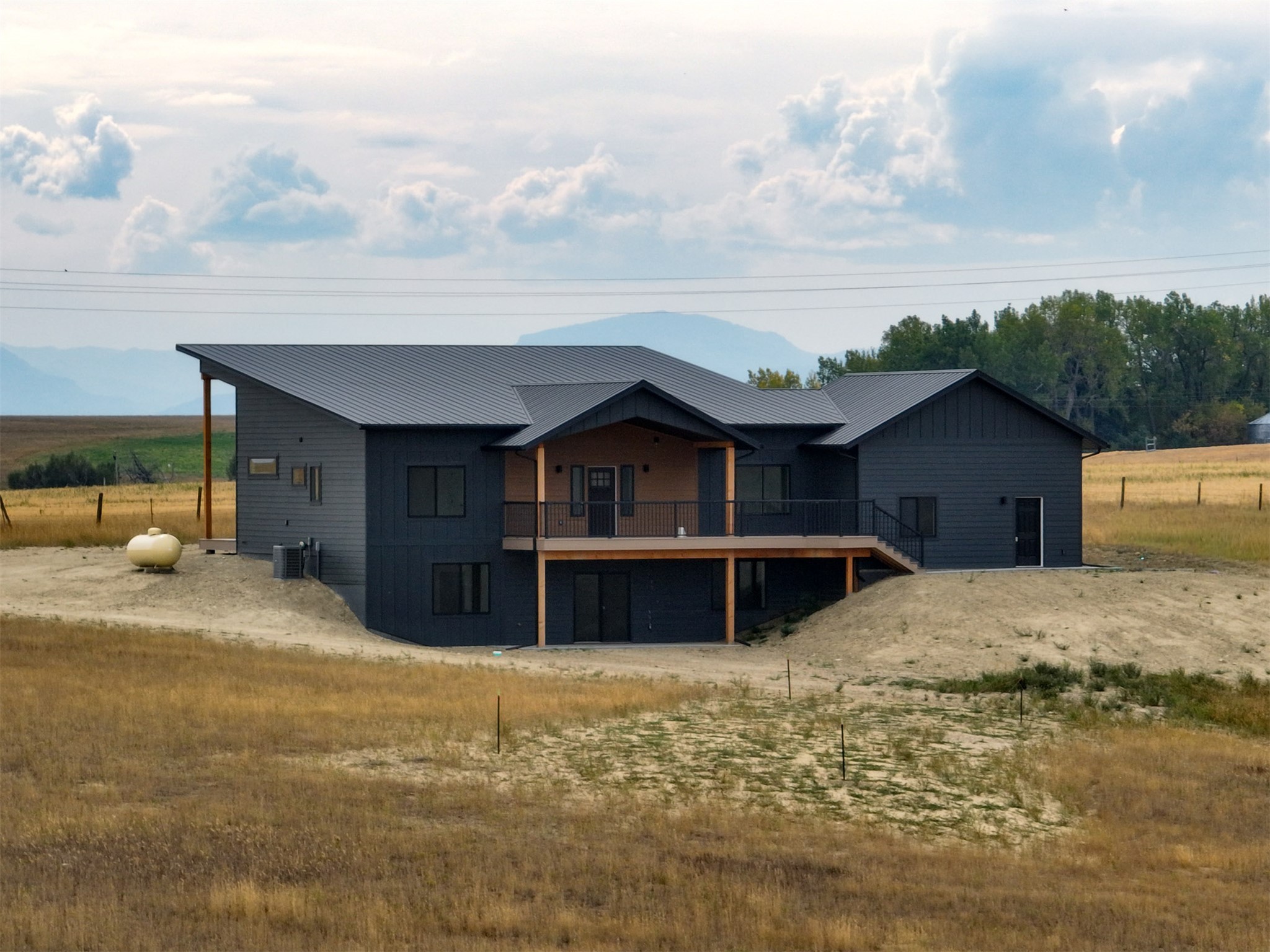 406 2nd Road SW
