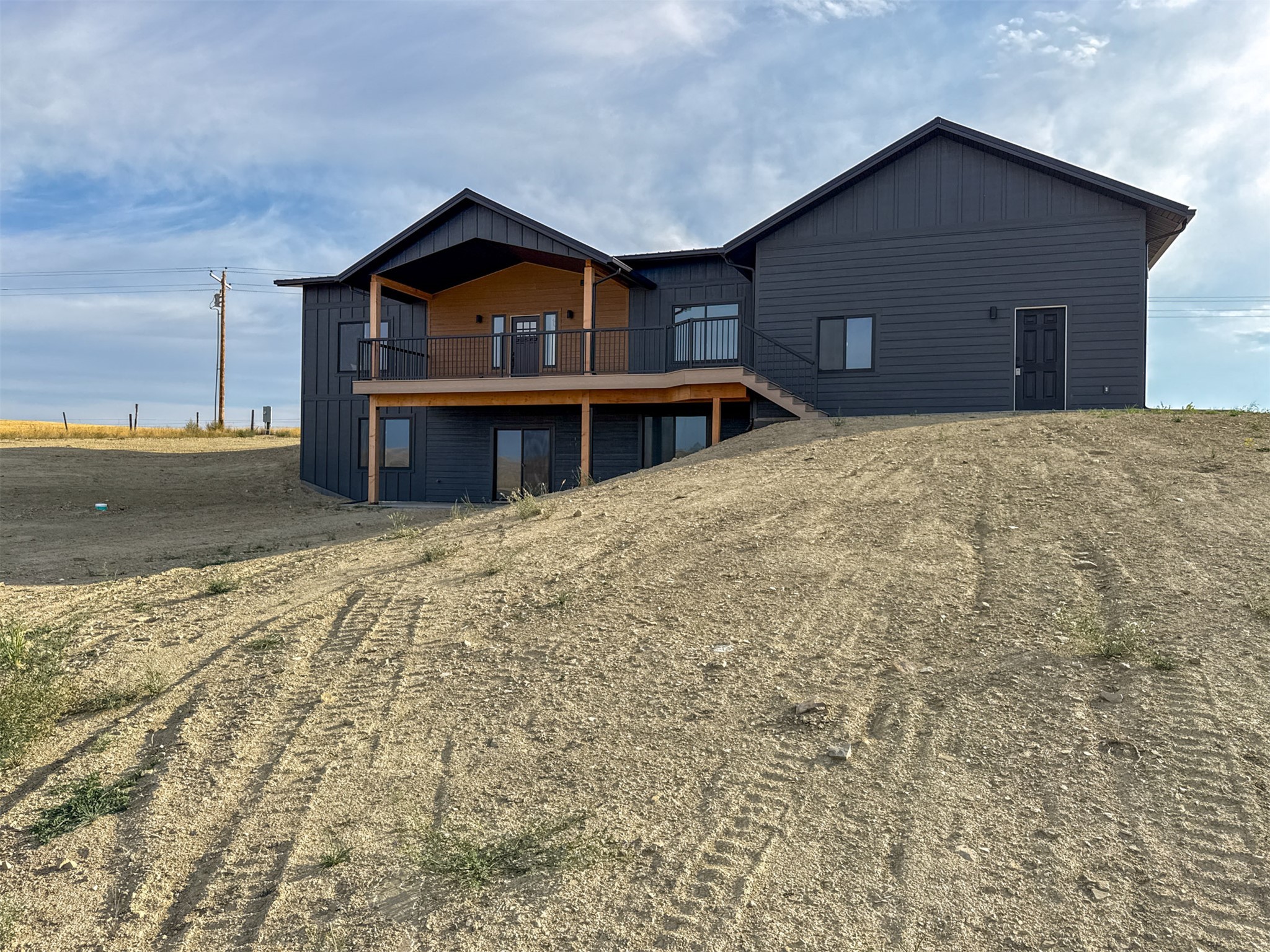 406 2nd Road SW