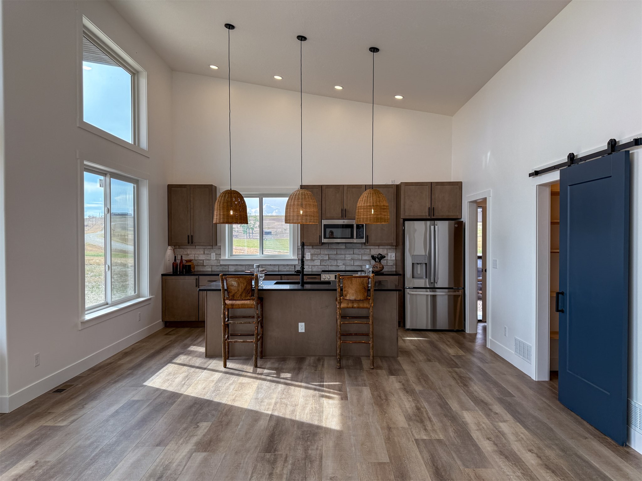 406 2nd Road SW