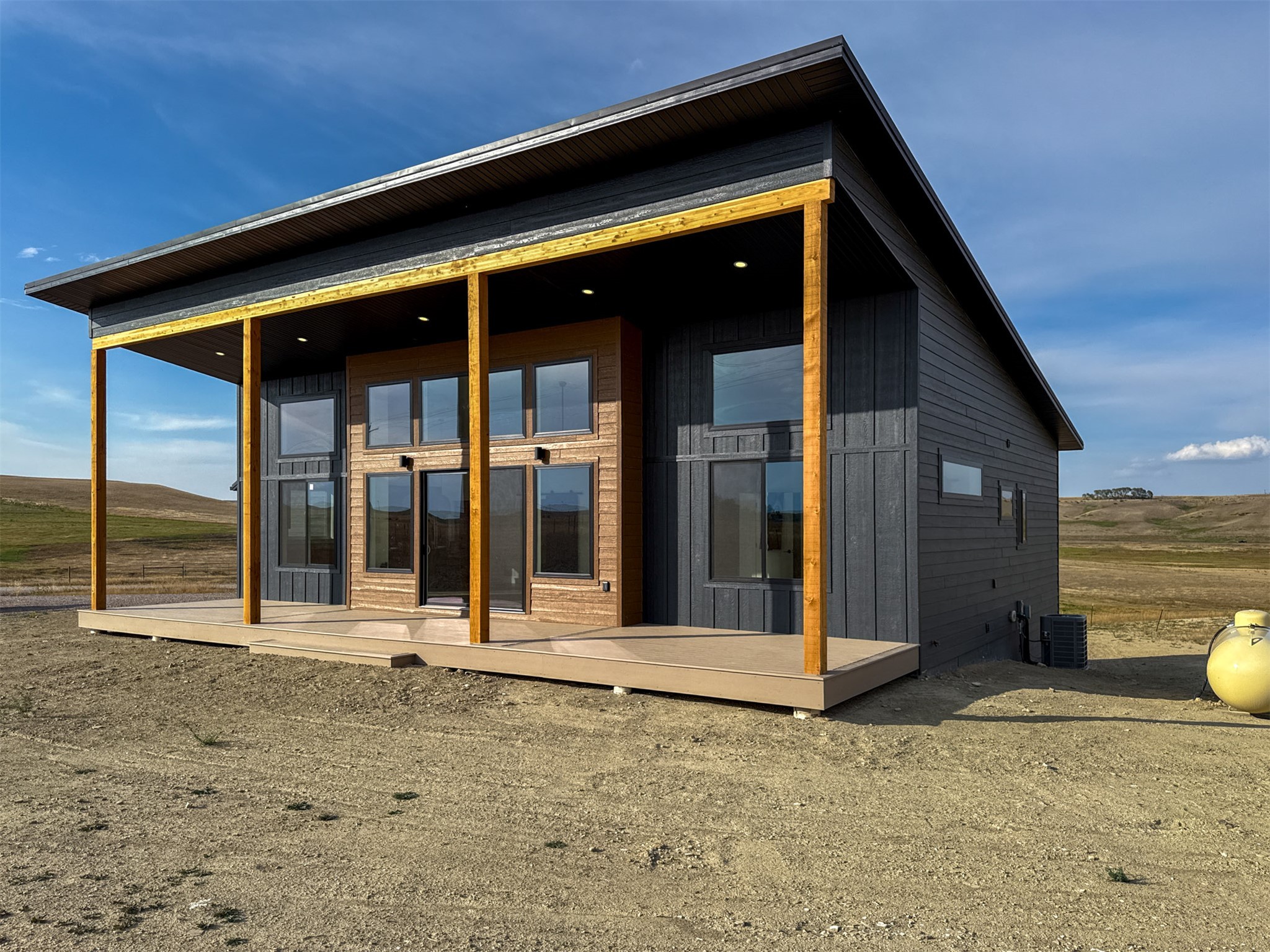 406 2nd Road SW