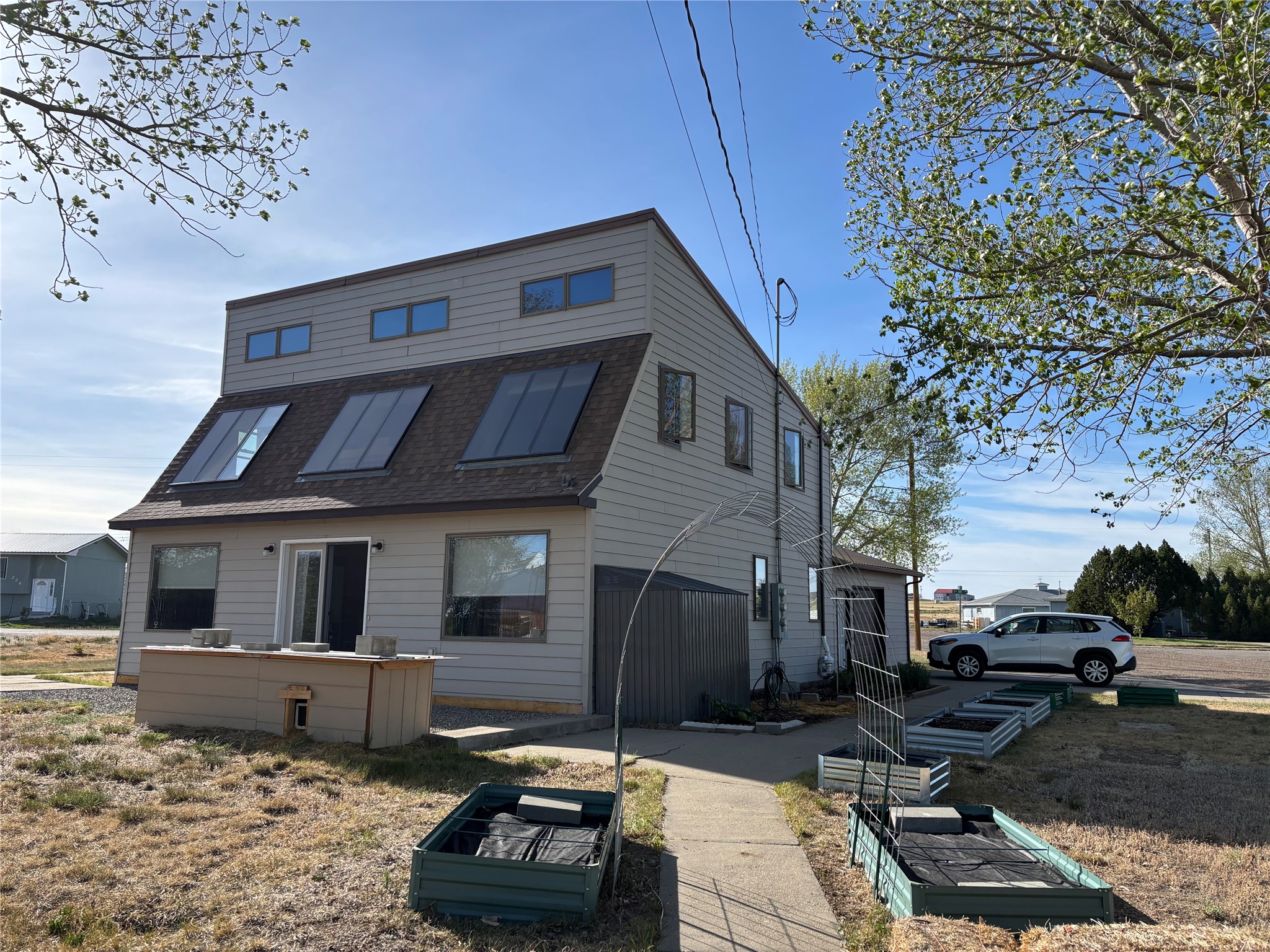 237 5th Avenue NE