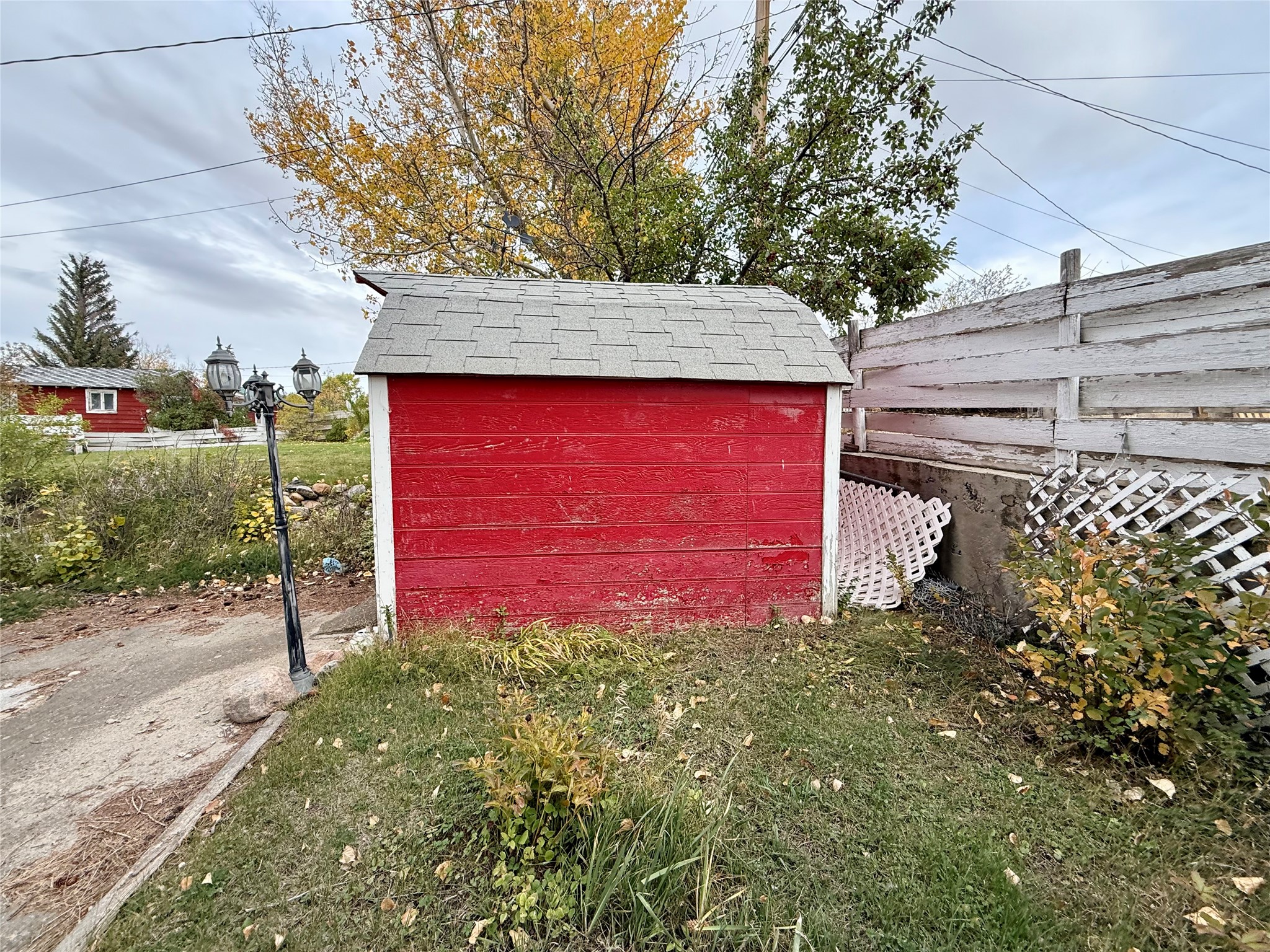 233 4th Avenue SW