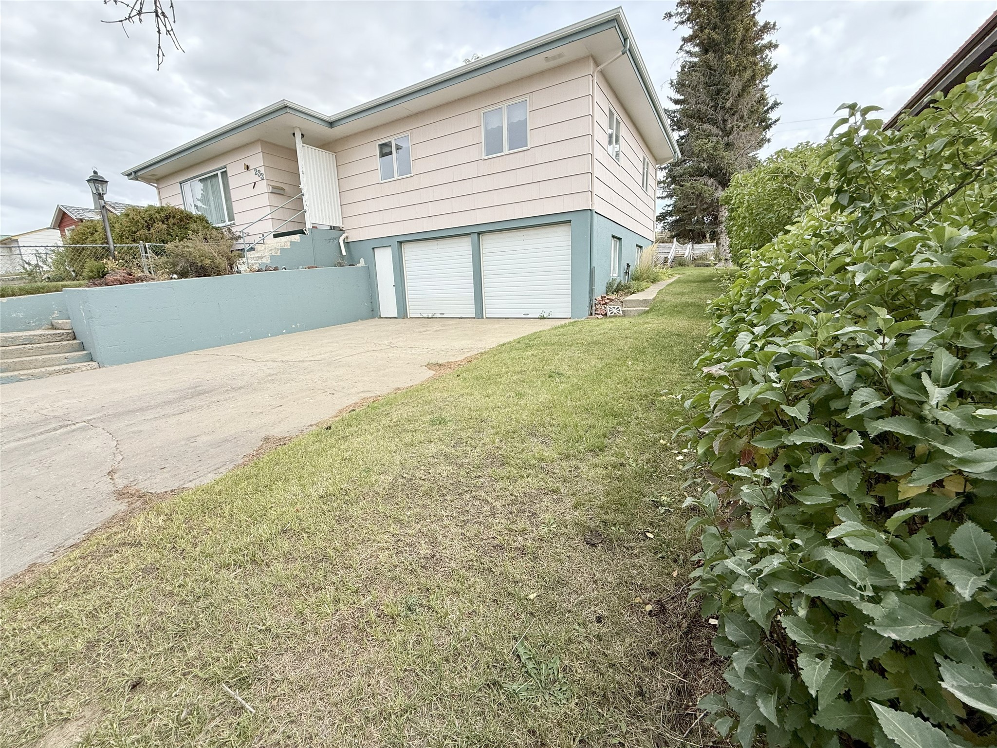 233 4th Avenue SW
