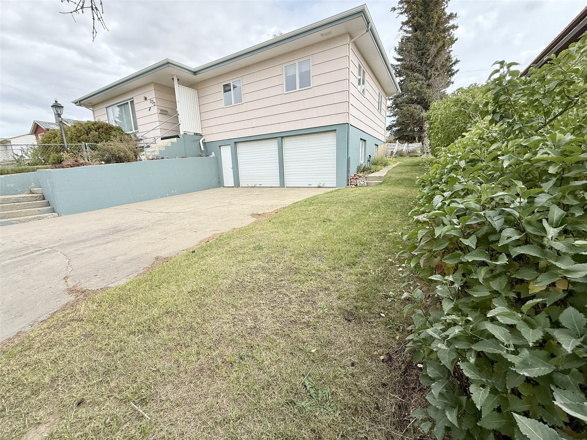 233 4th Avenue SW