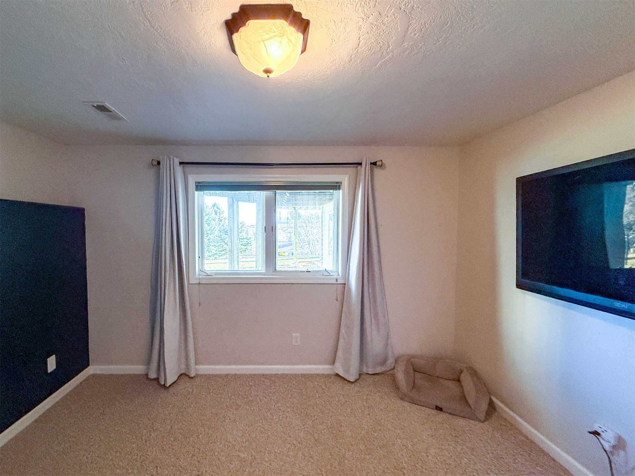 952 Valley View Drive