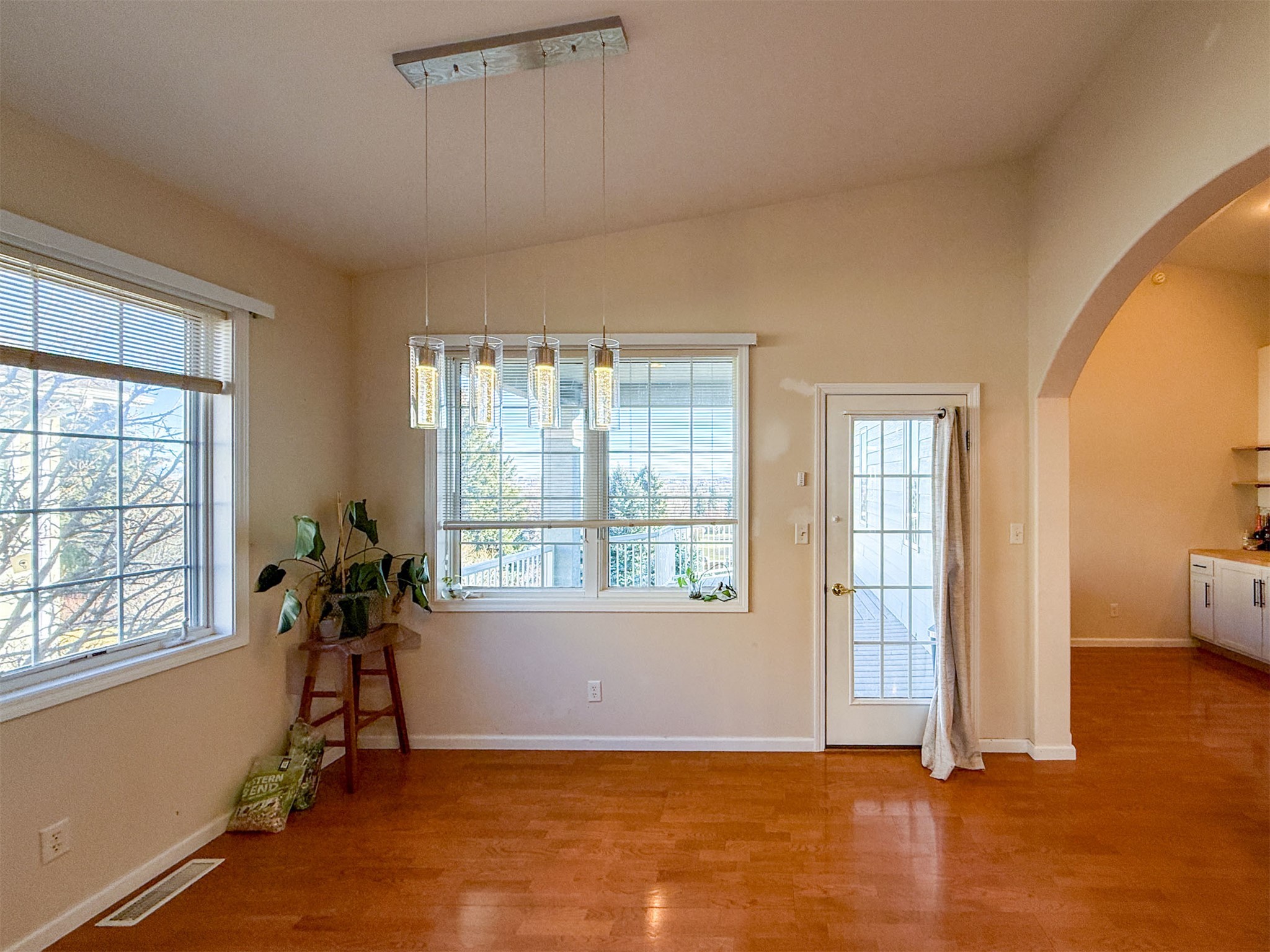 952 Valley View Drive