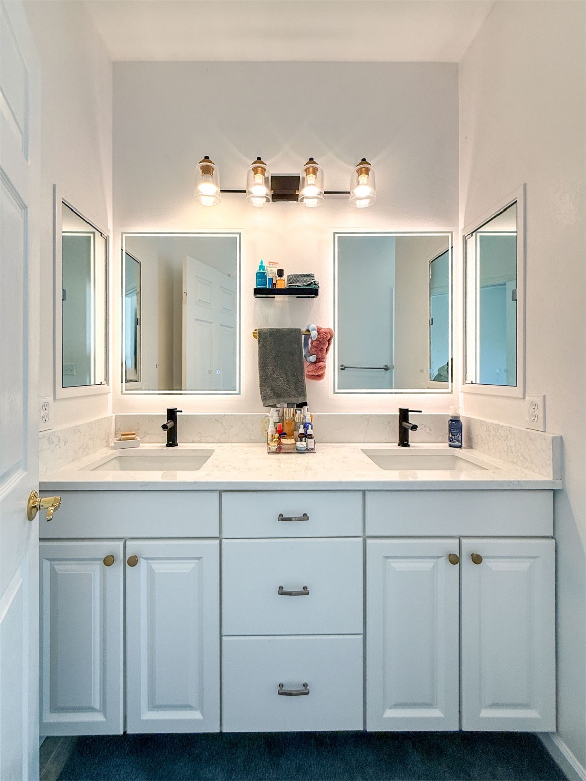 952 Valley View Drive