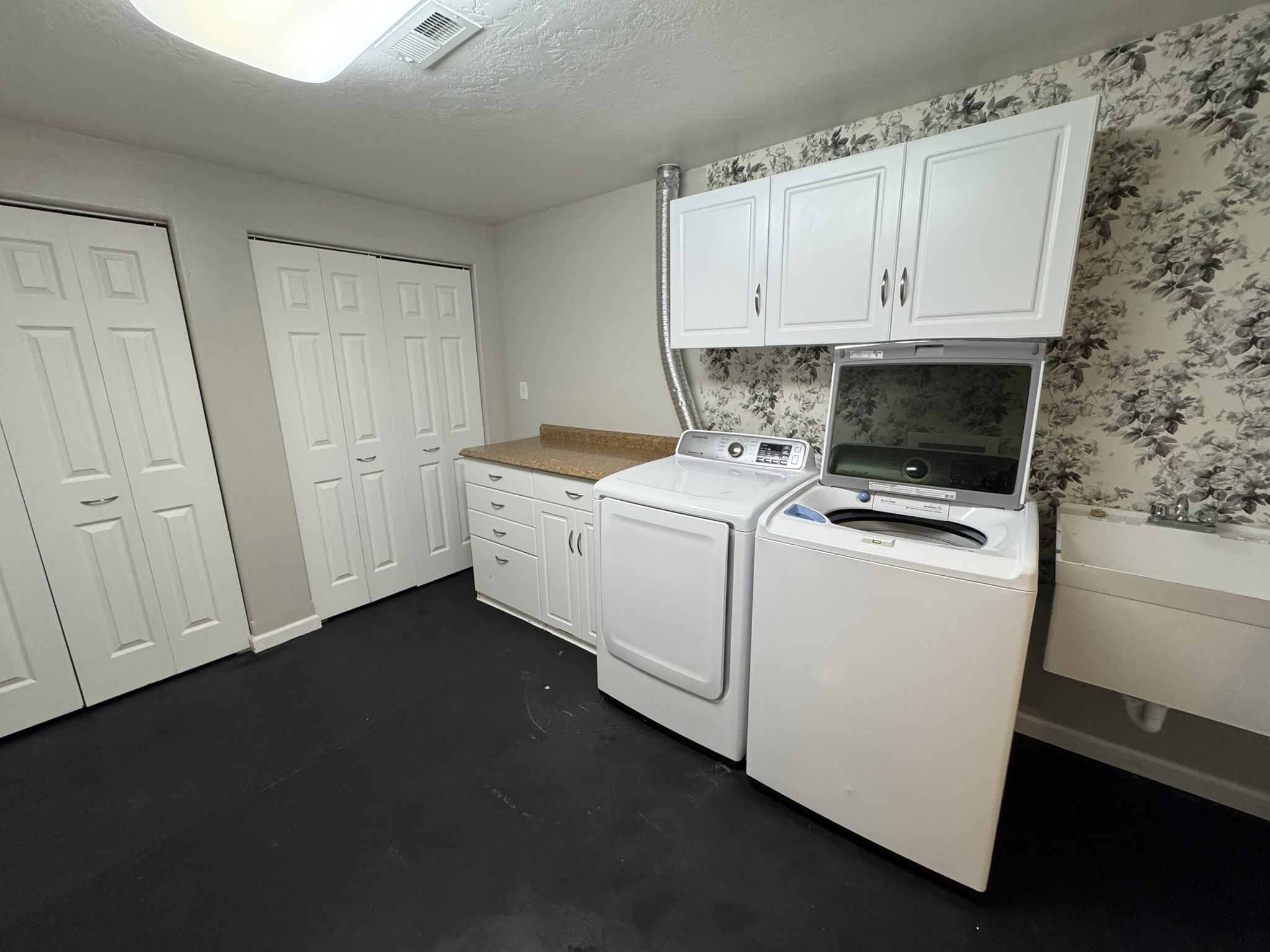 952 Valley View Drive