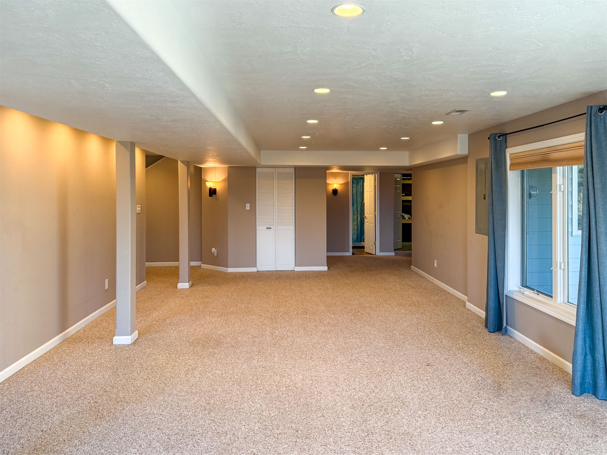 952 Valley View Drive