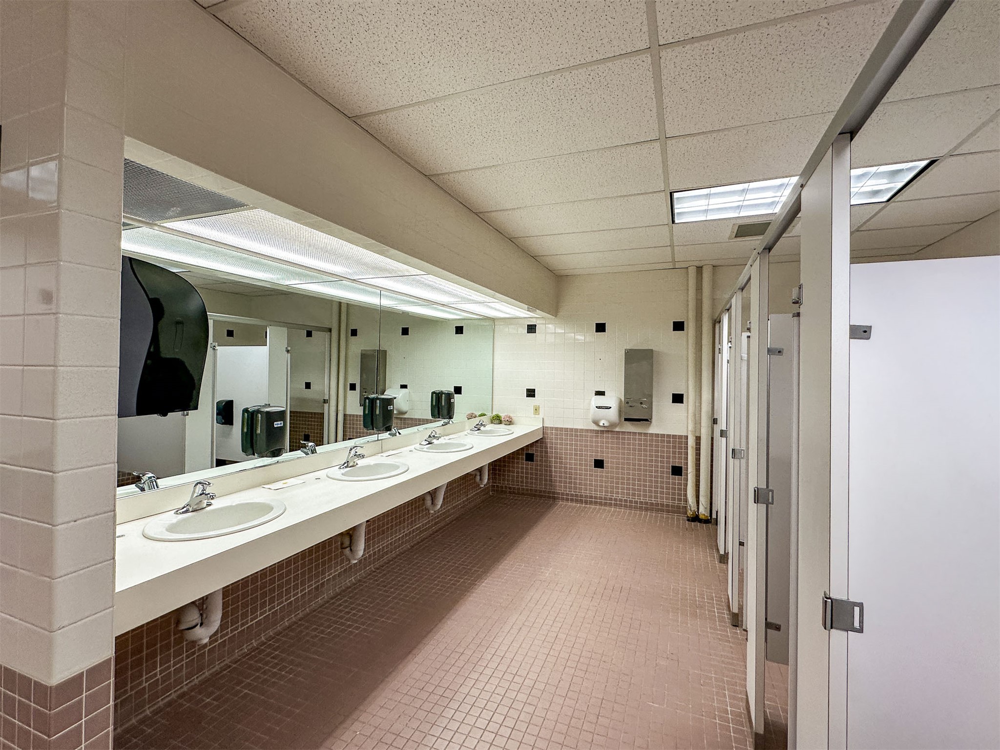 410 Central Avenue Area 4