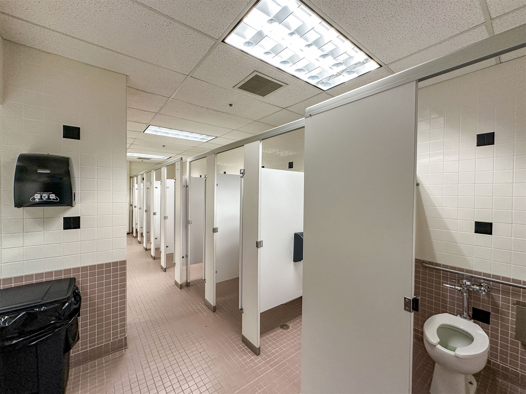 410 Central Avenue Area 4