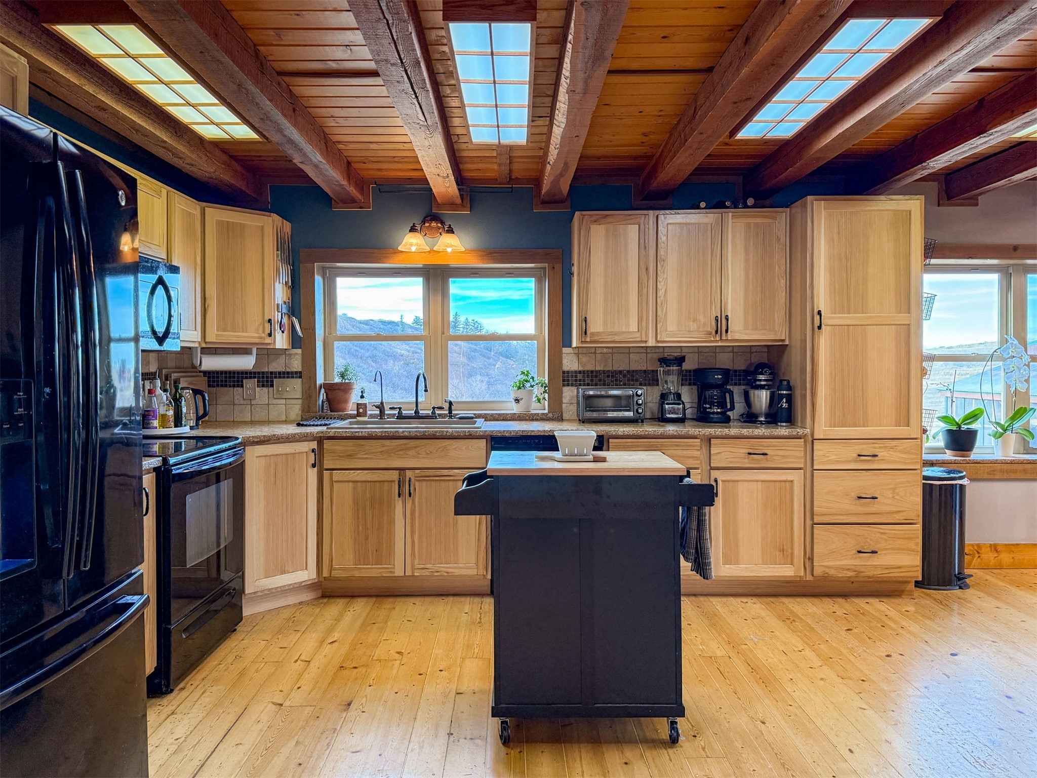 1485 E Highwood Road