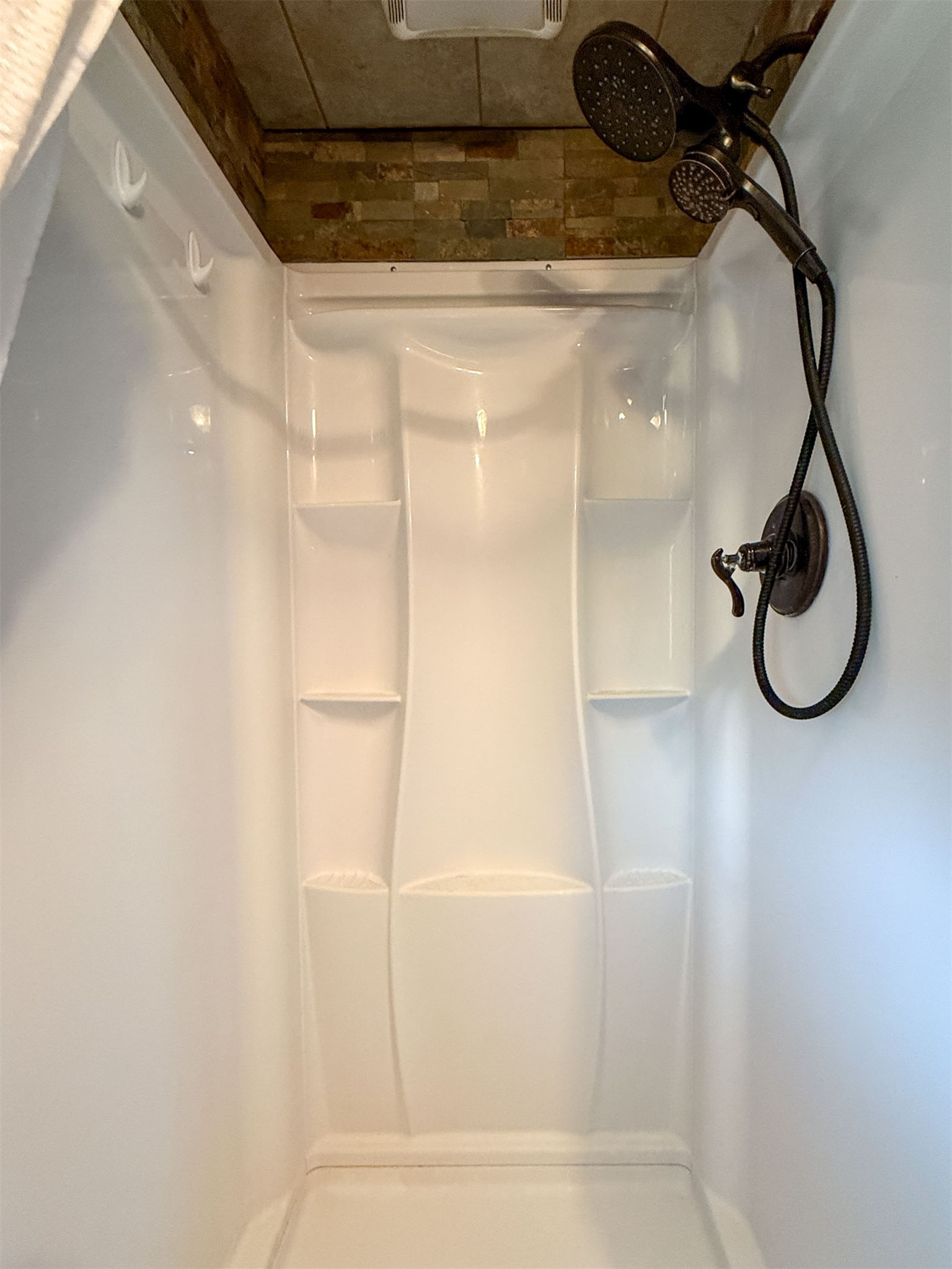 1485 E Highwood Road