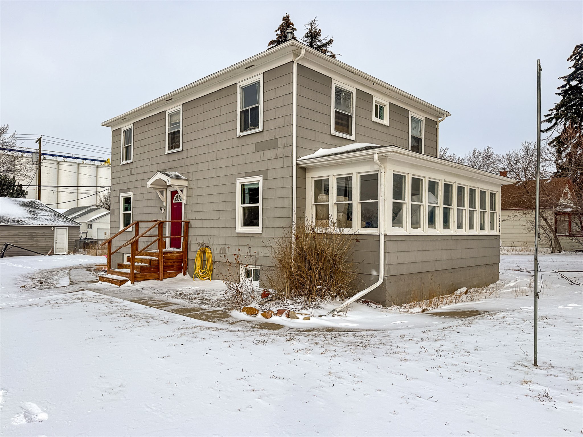 1701 8th Avenue N