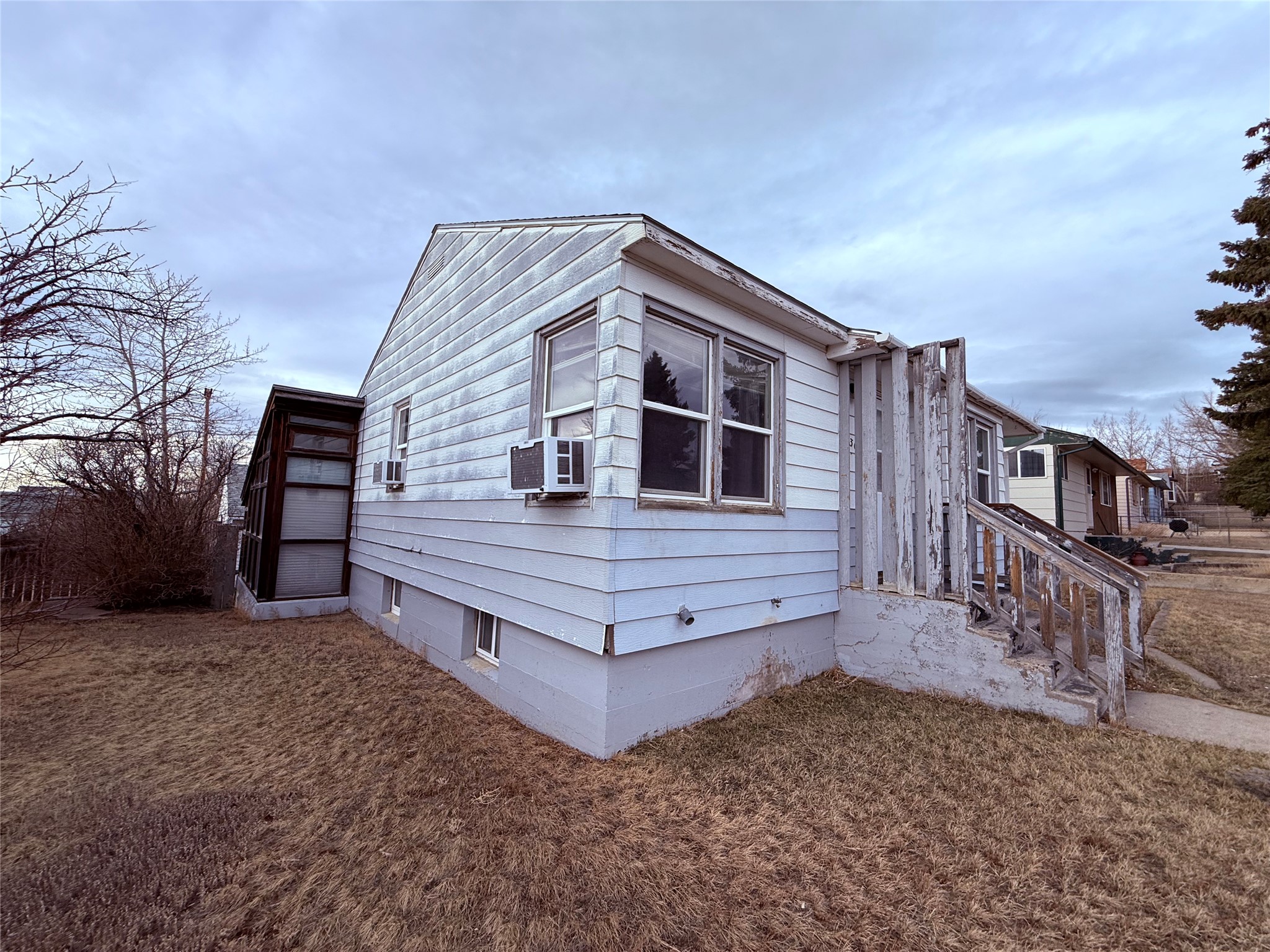 236 4th Avenue SW