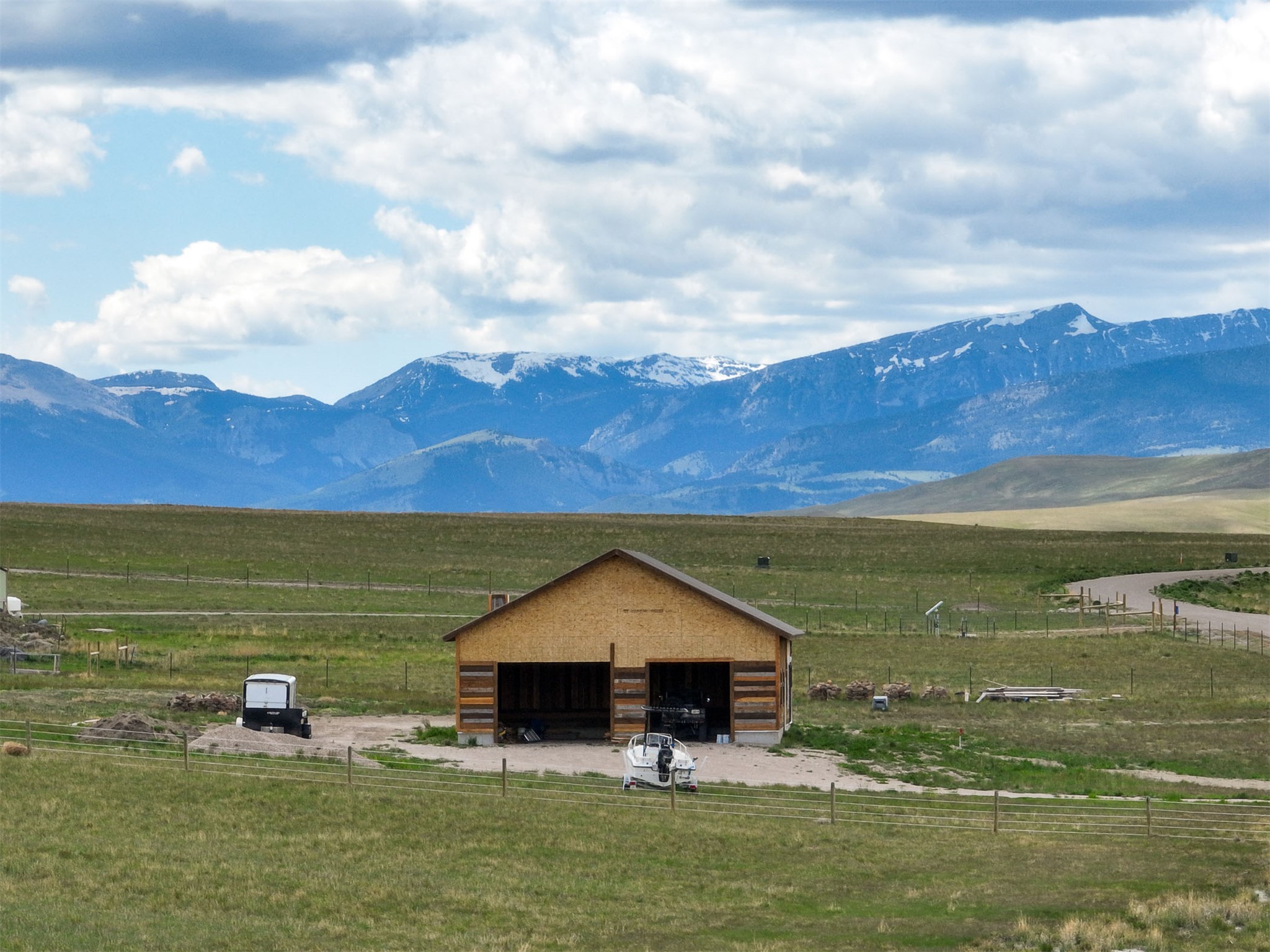 1371 Whoop Up Trail