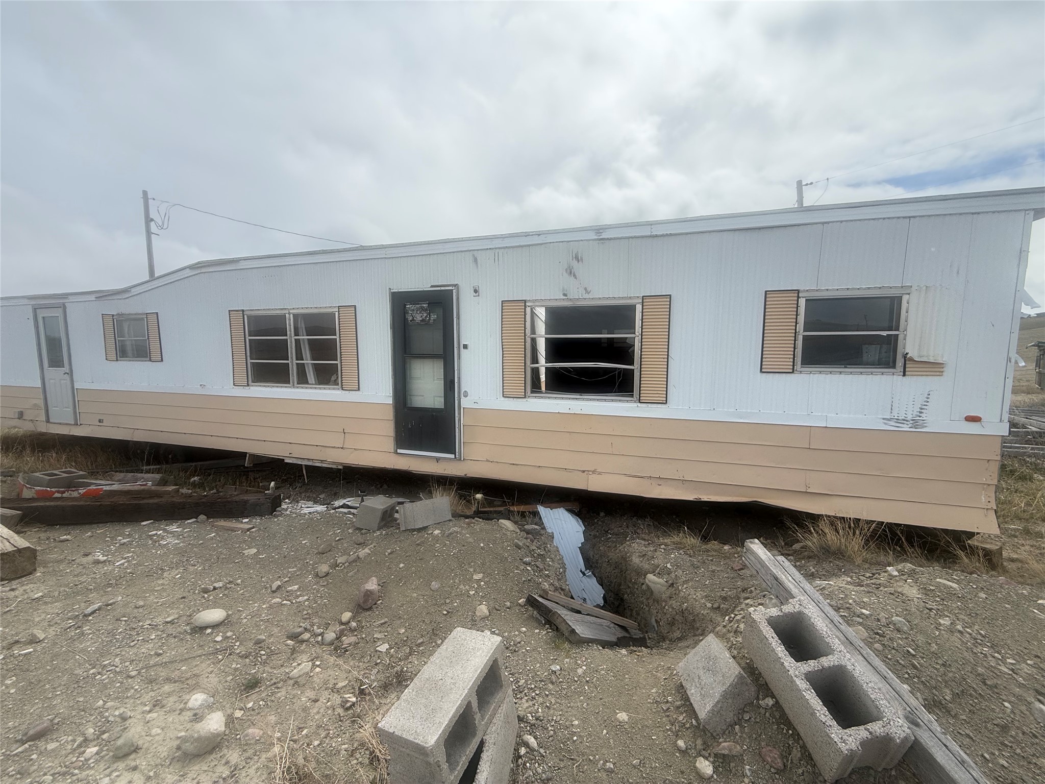 2273 E Pishkun Lane