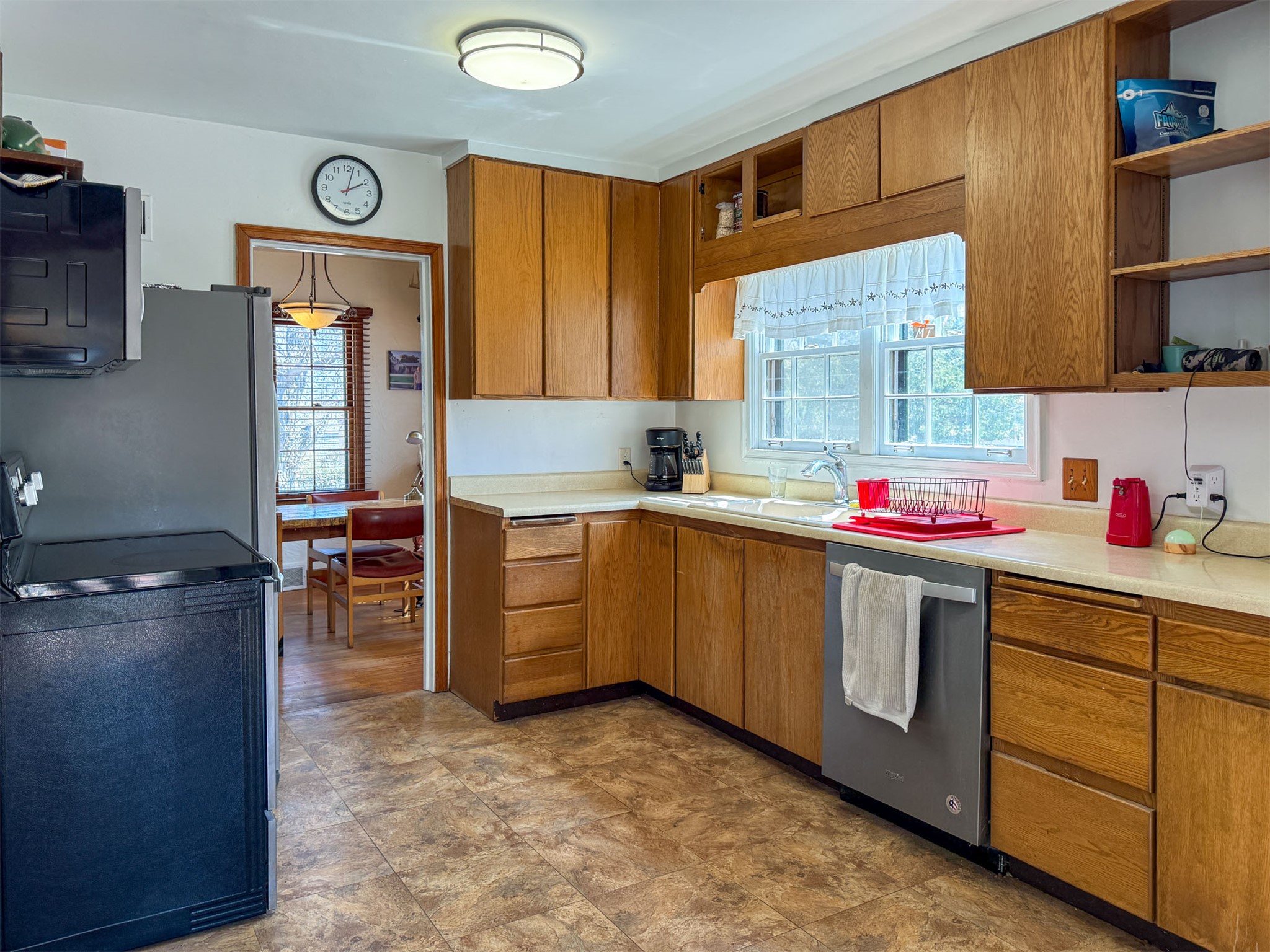 217 8th Avenue N