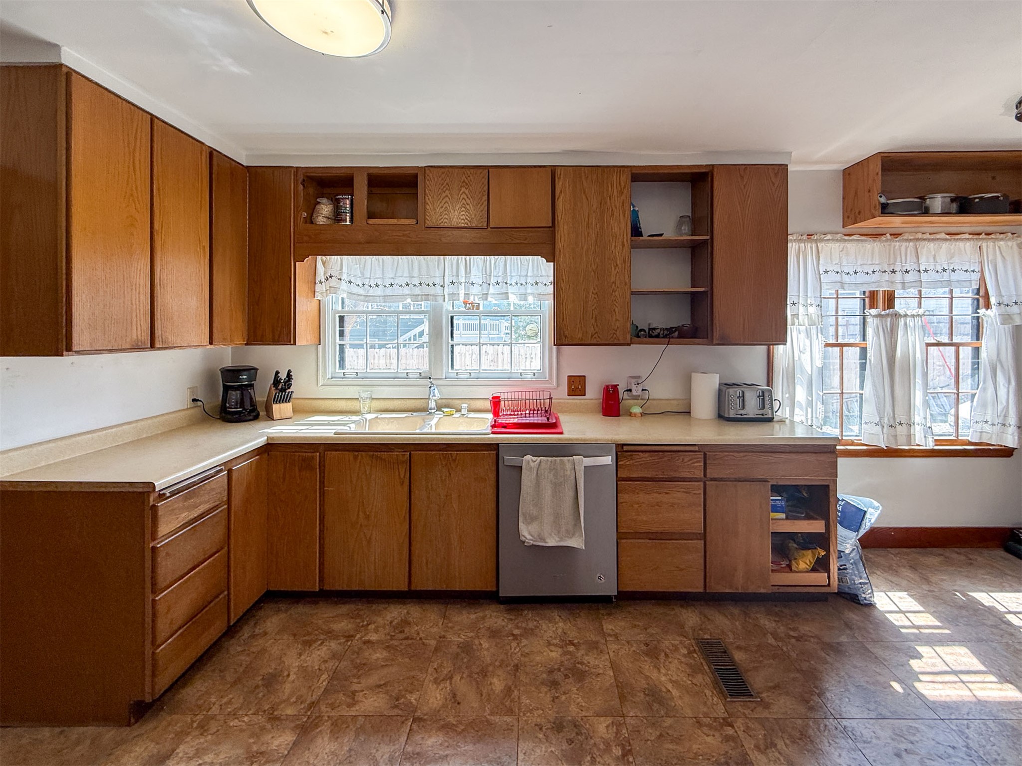 217 8th Avenue N