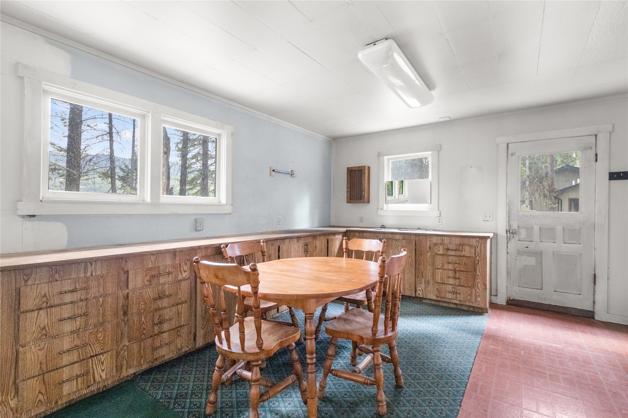 1605 Rogers Lake Road