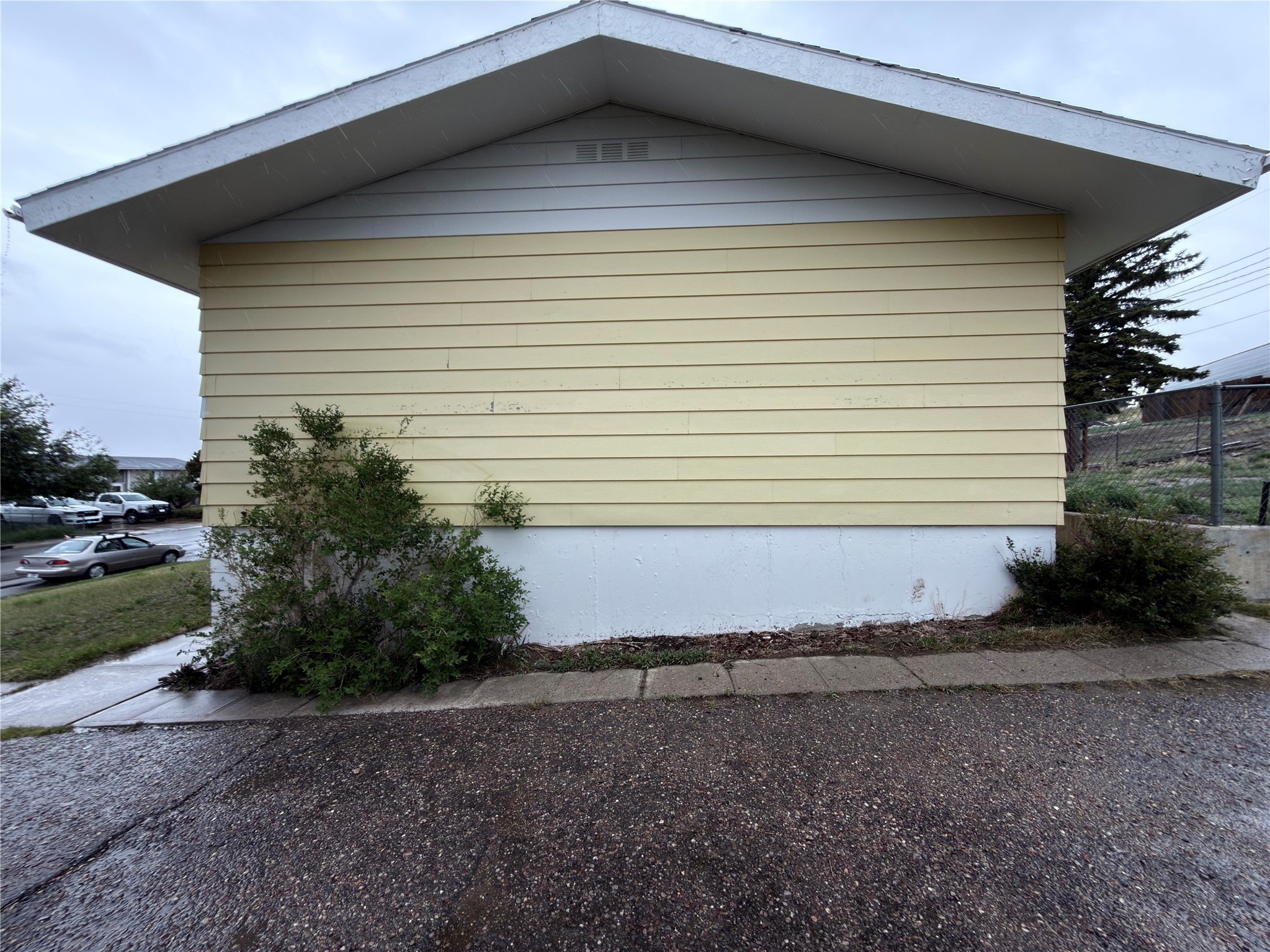 437 Mountain View Boulevard