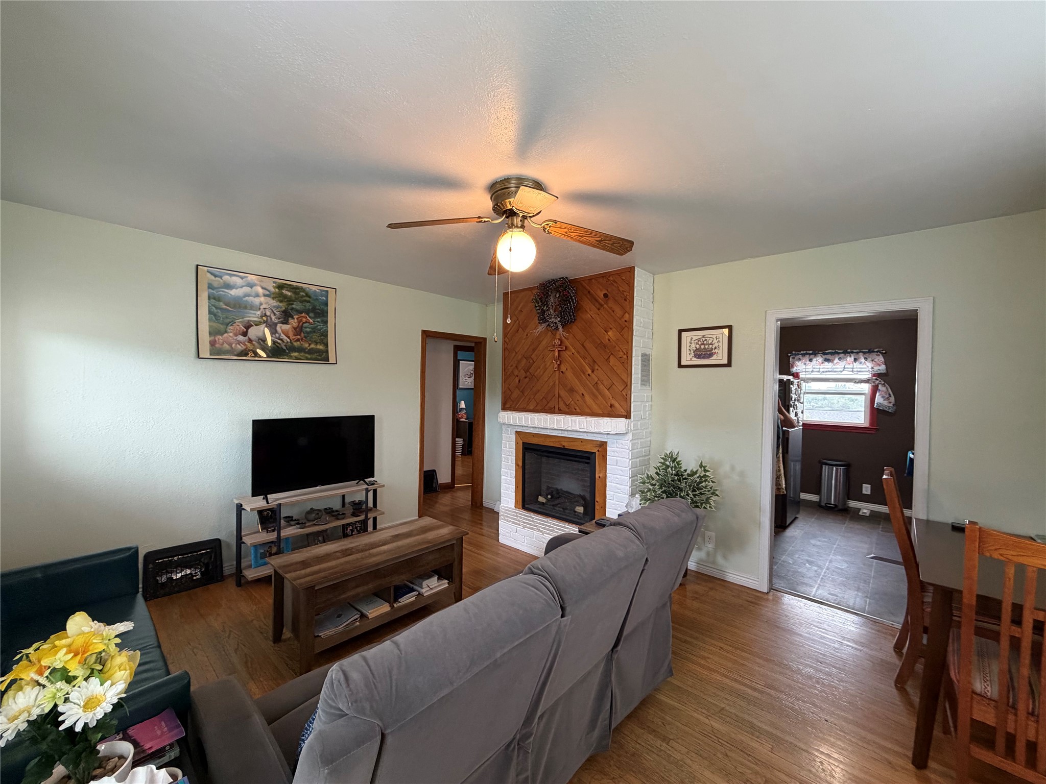 19 1st Street S