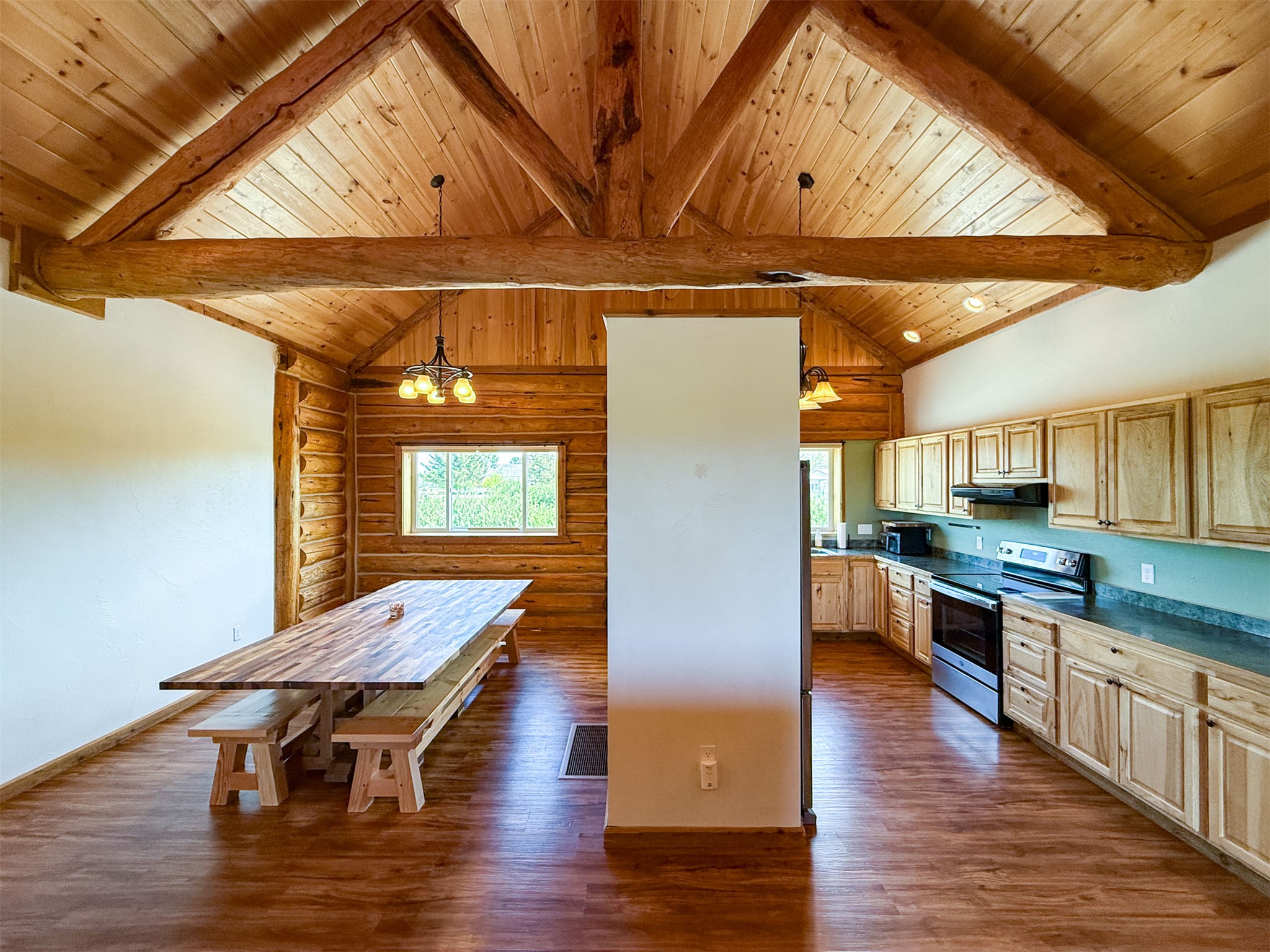 10 Dupuyer Avenue