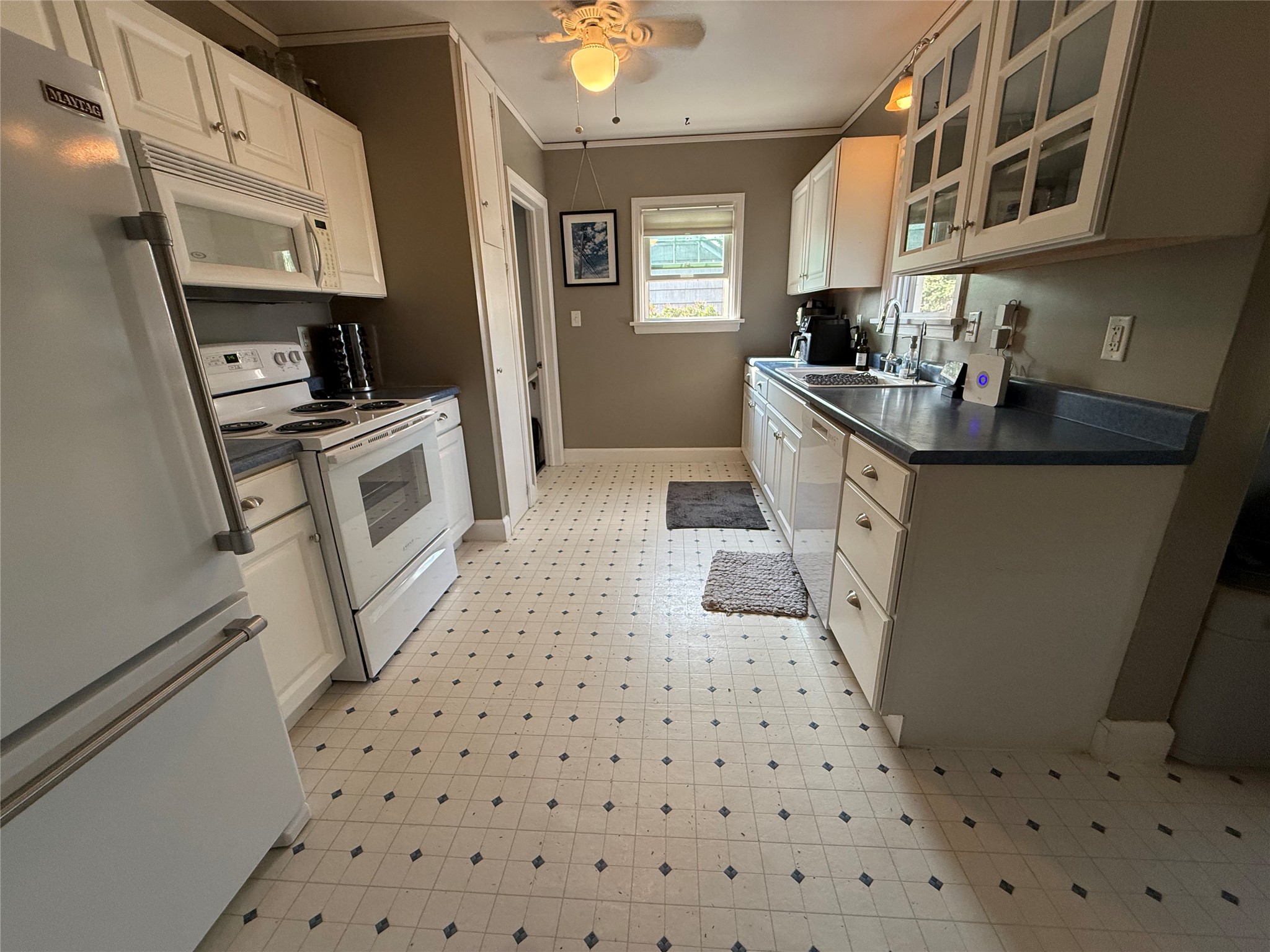 22 2nd Street SE