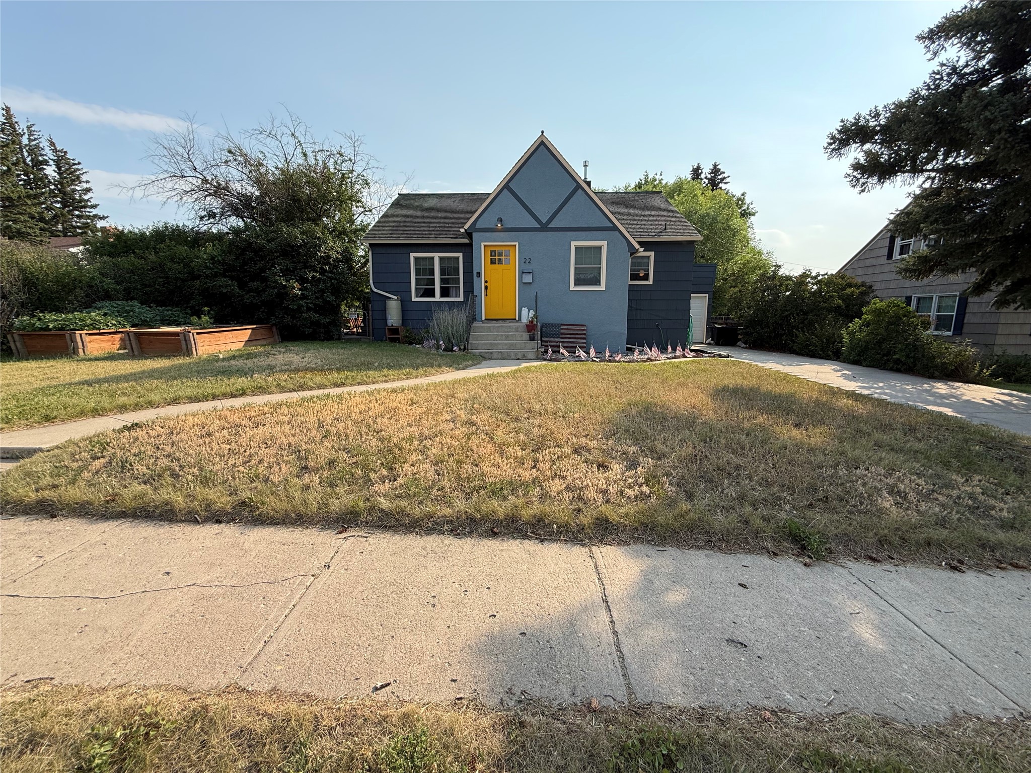 22 2nd Street SE