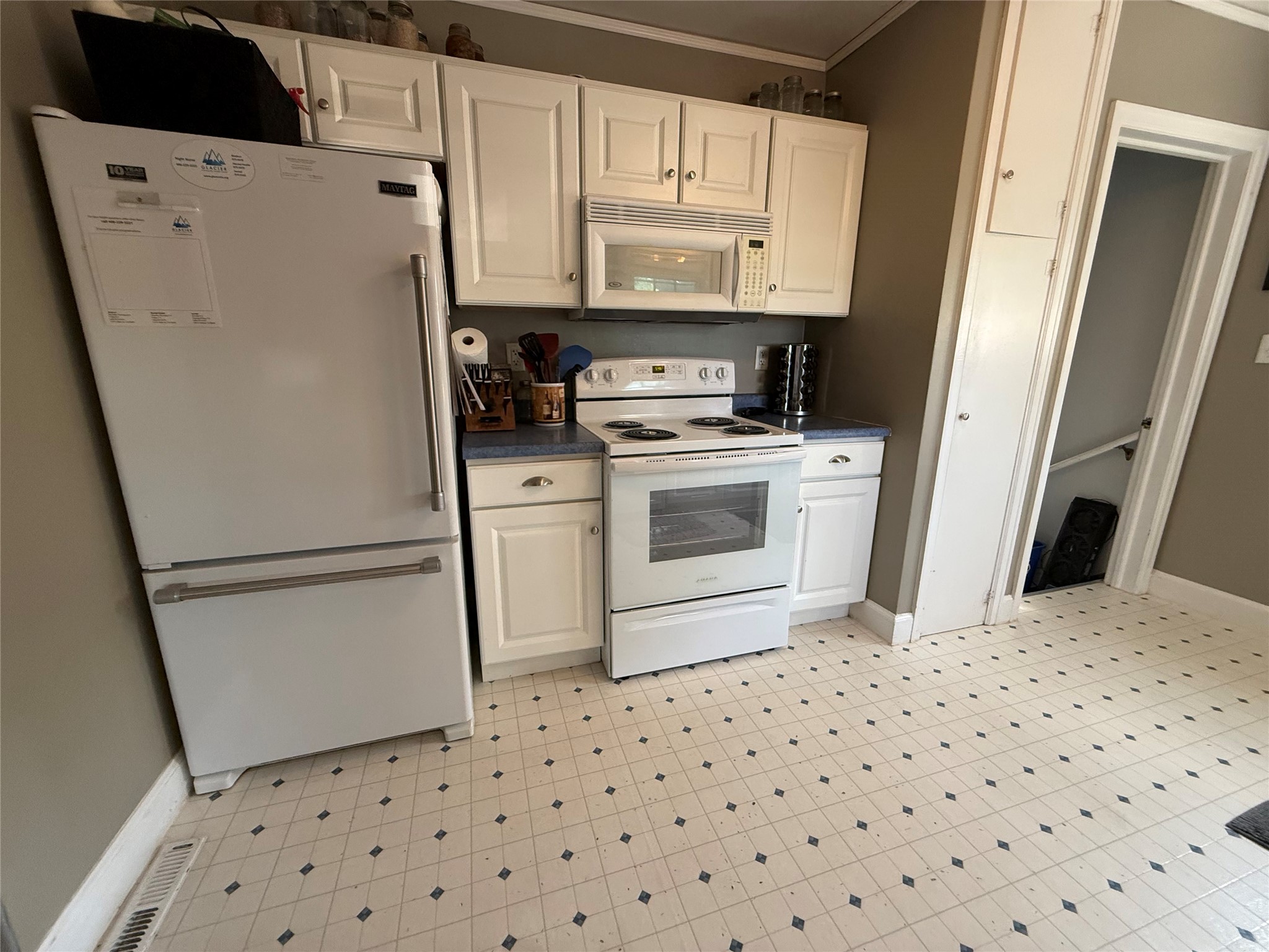 22 2nd Street SE