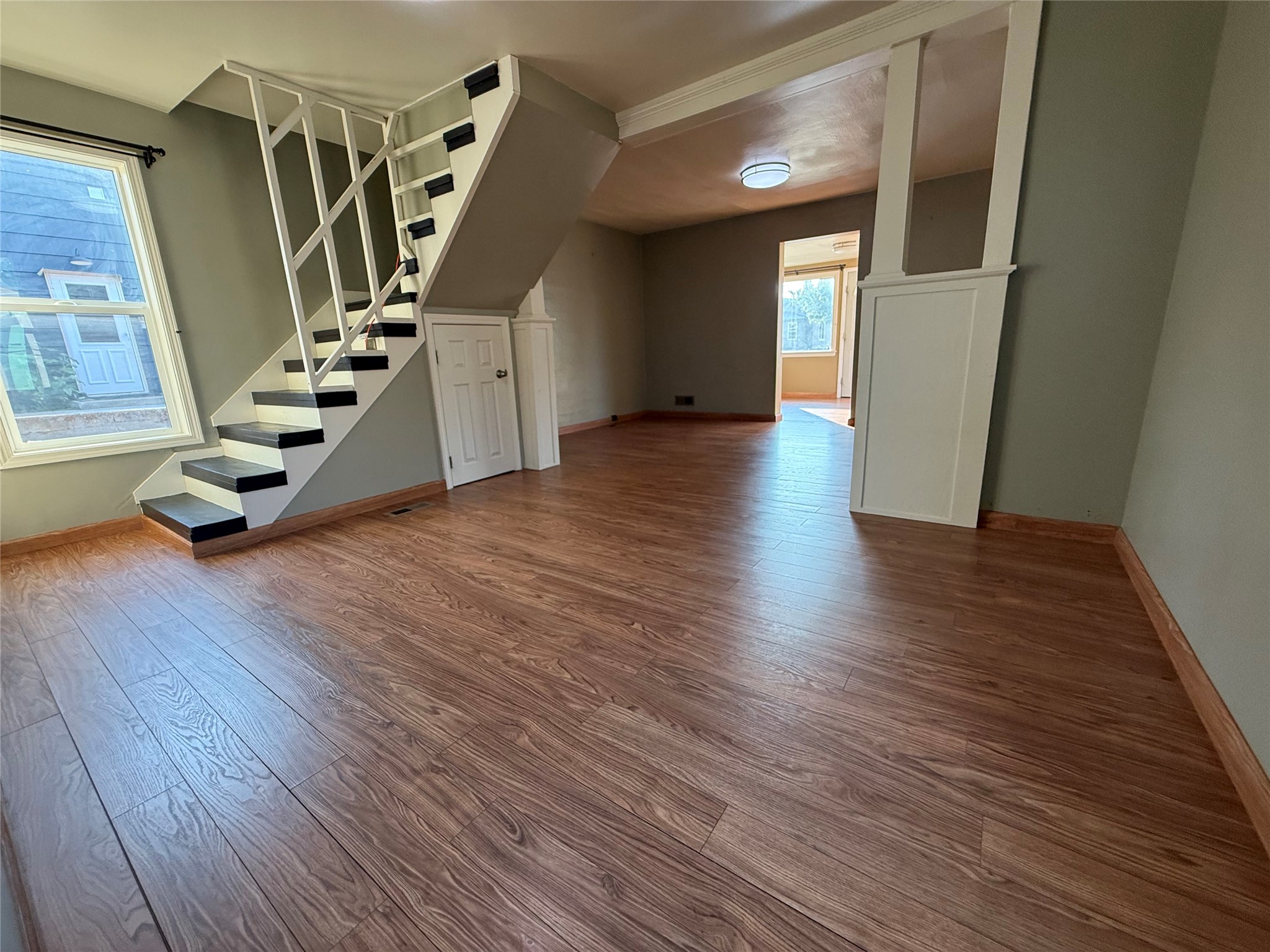221 4th Avenue SE