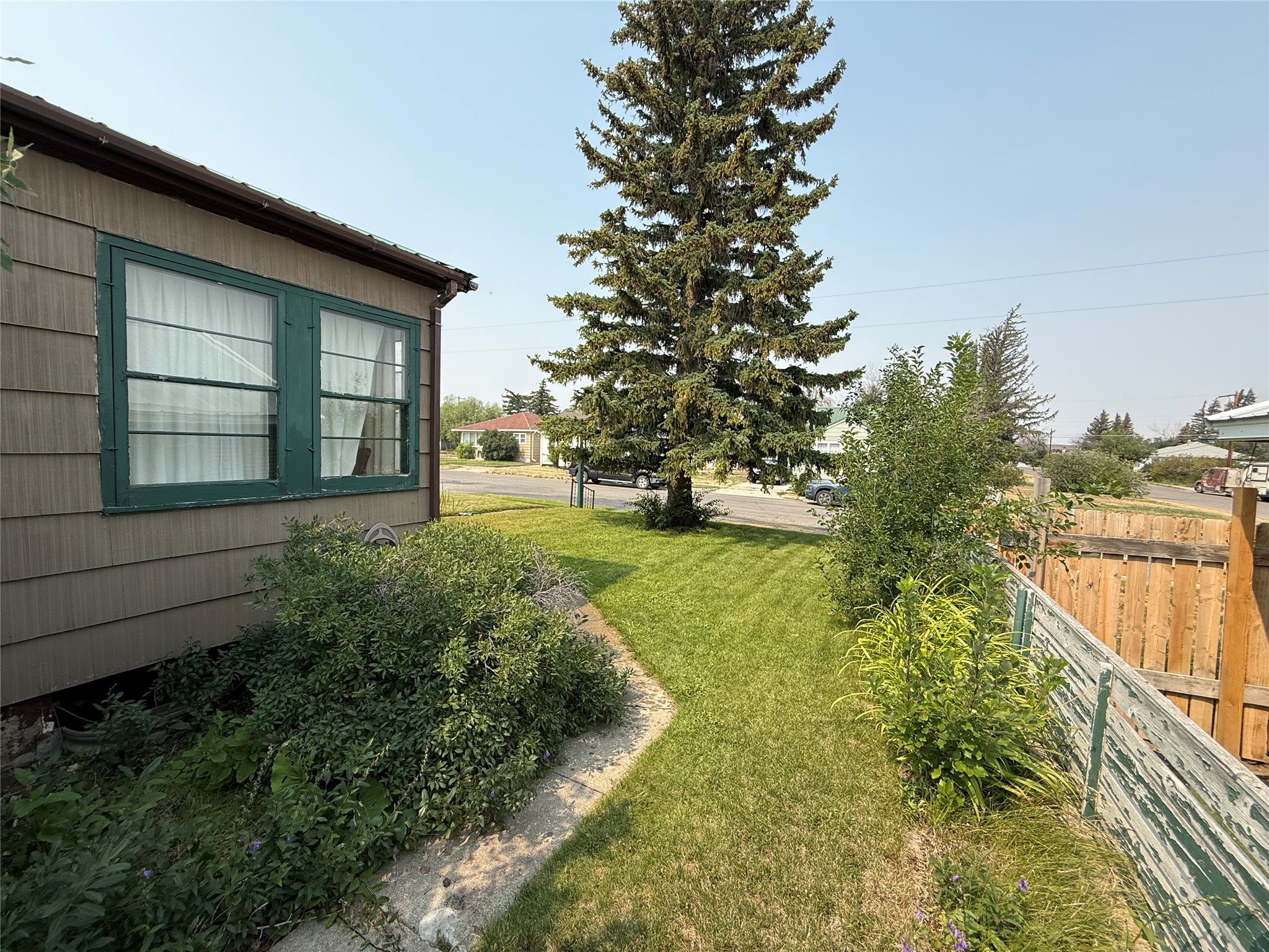 305 4th Avenue SE