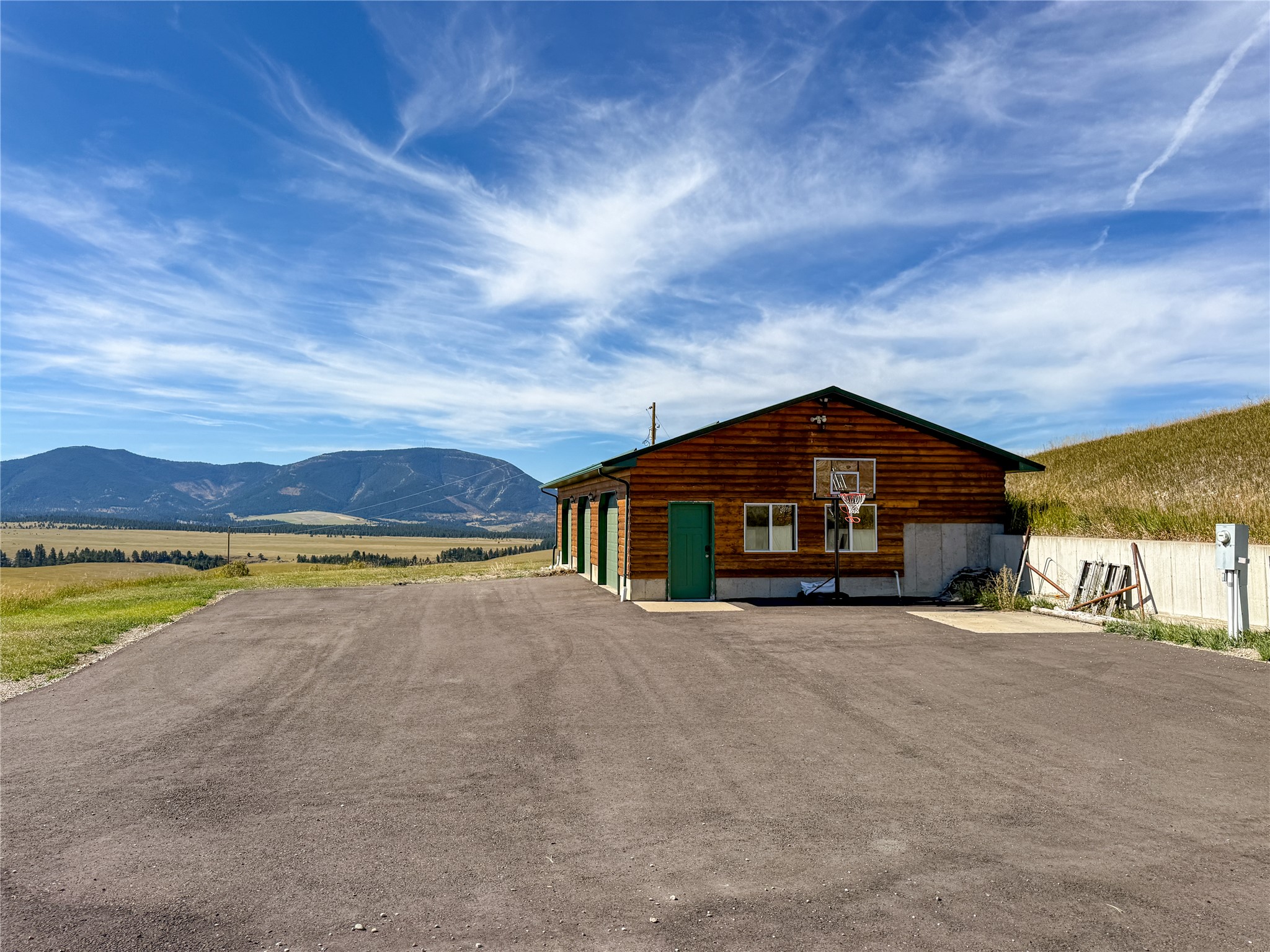 5833 Us Highway 89
