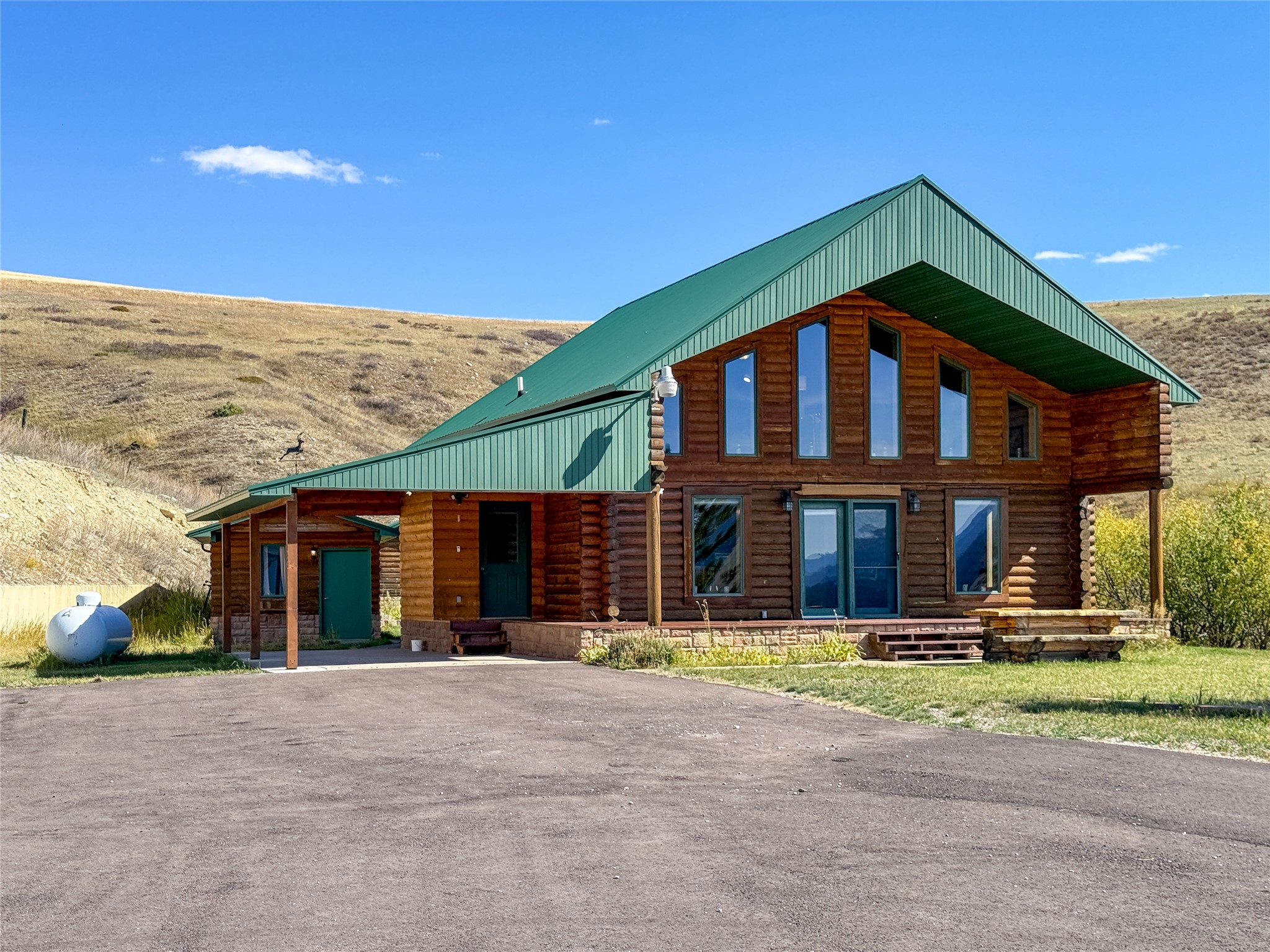 5833 Us Highway 89