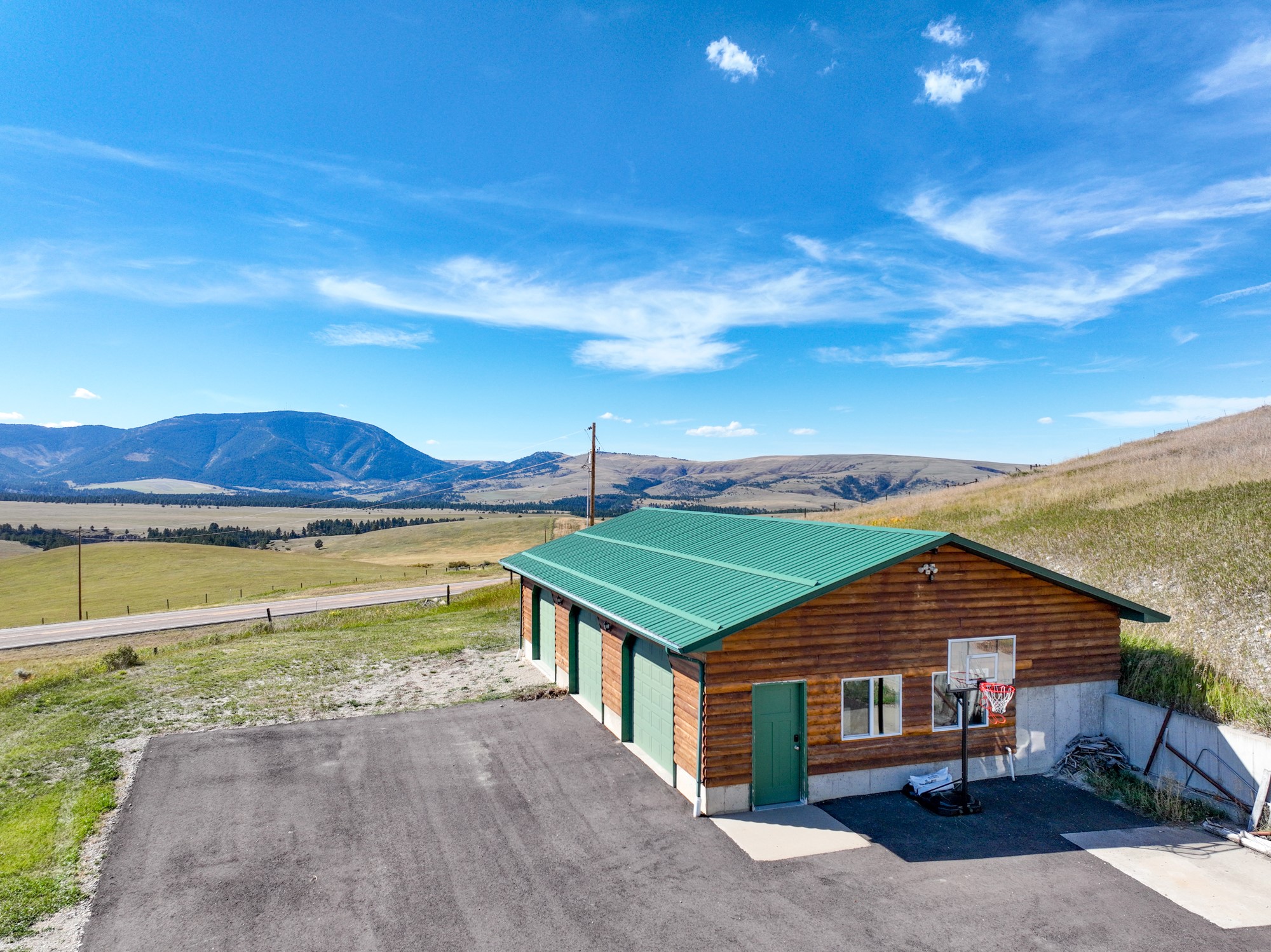 5833 Us Highway 89
