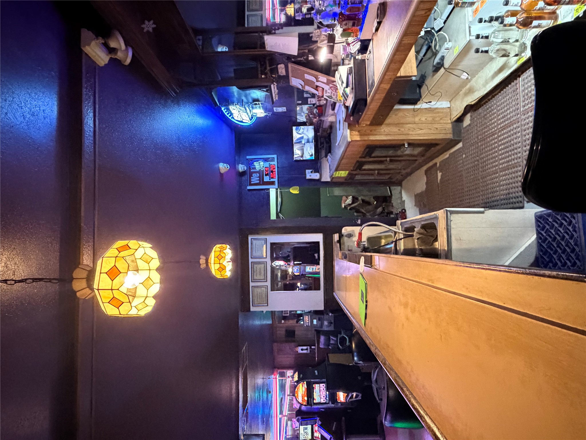 10 1st Avenue NW