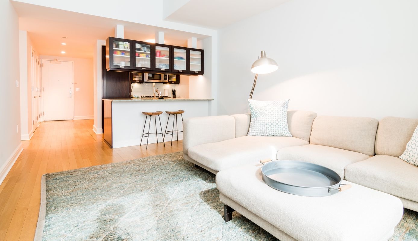 80 Riverside Boulevard 7-P