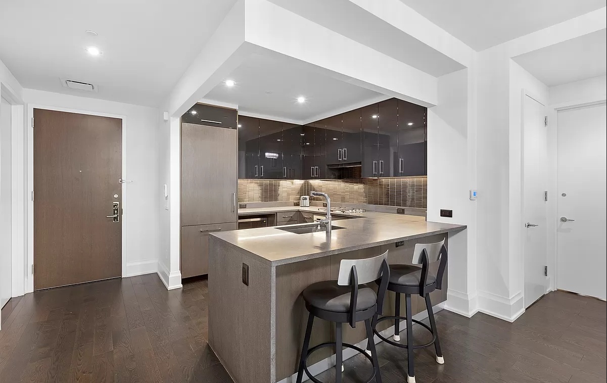 50 Riverside Boulevard 18-F