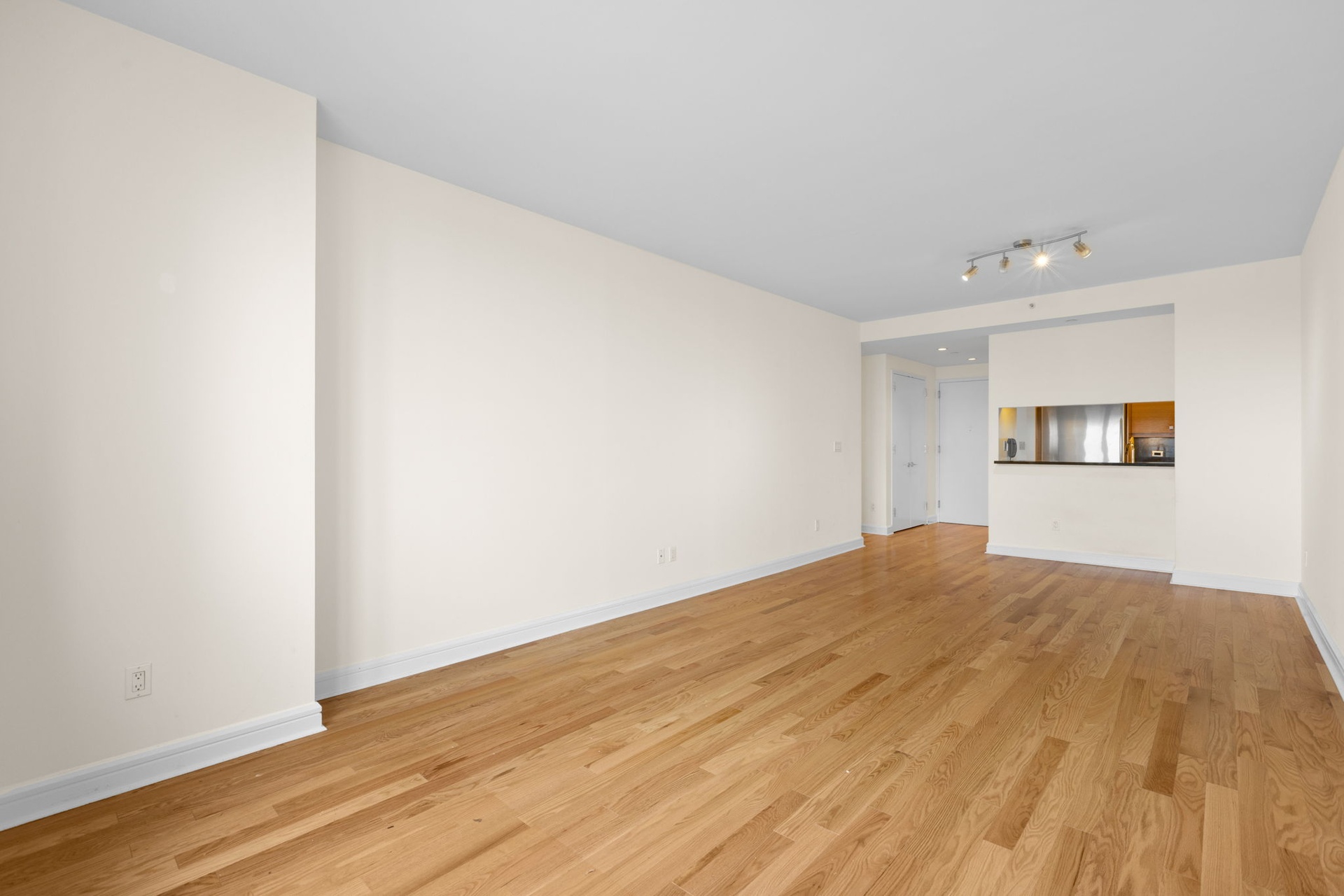 120 Riverside Boulevard 5-H