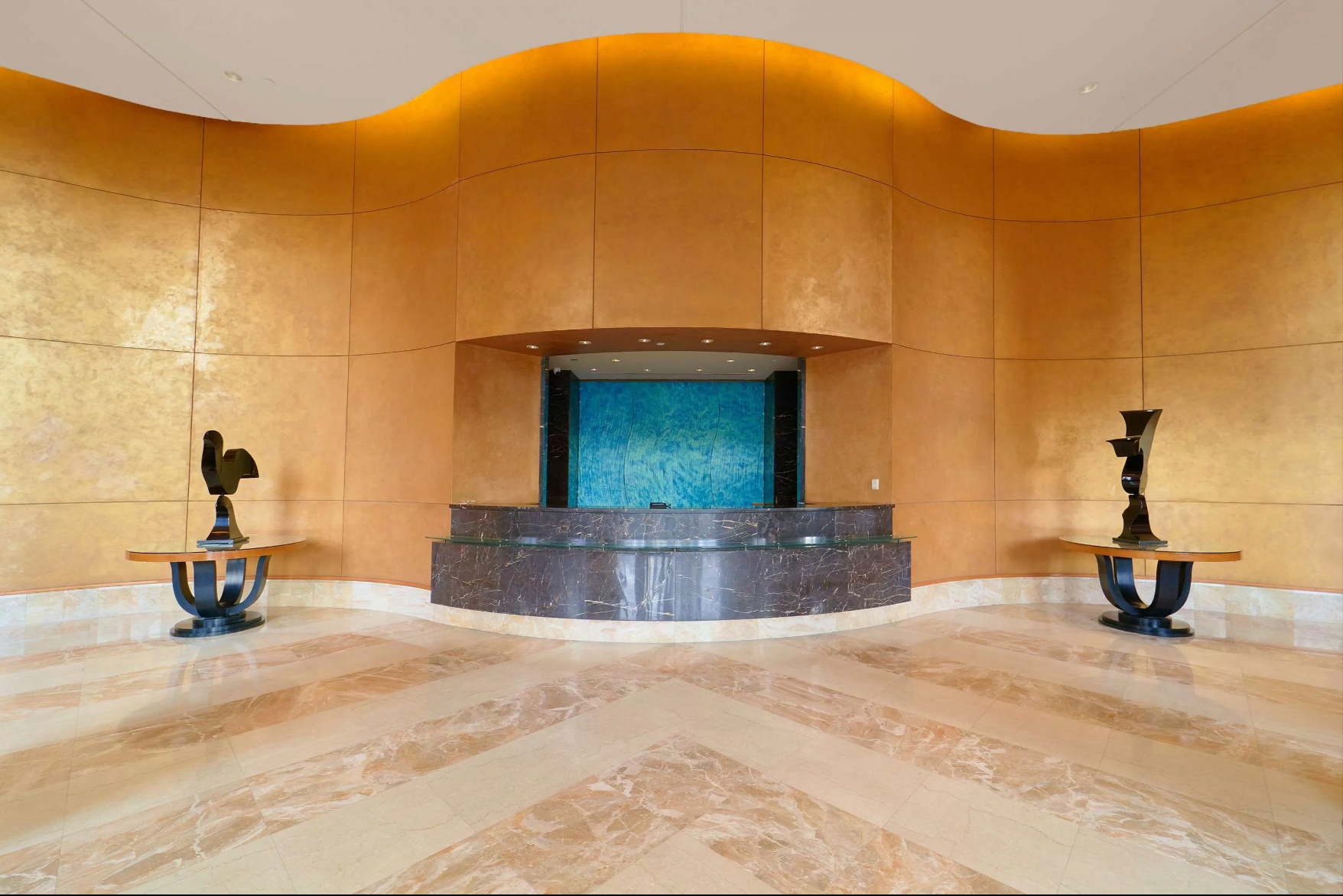 160 Riverside Boulevard 18-K