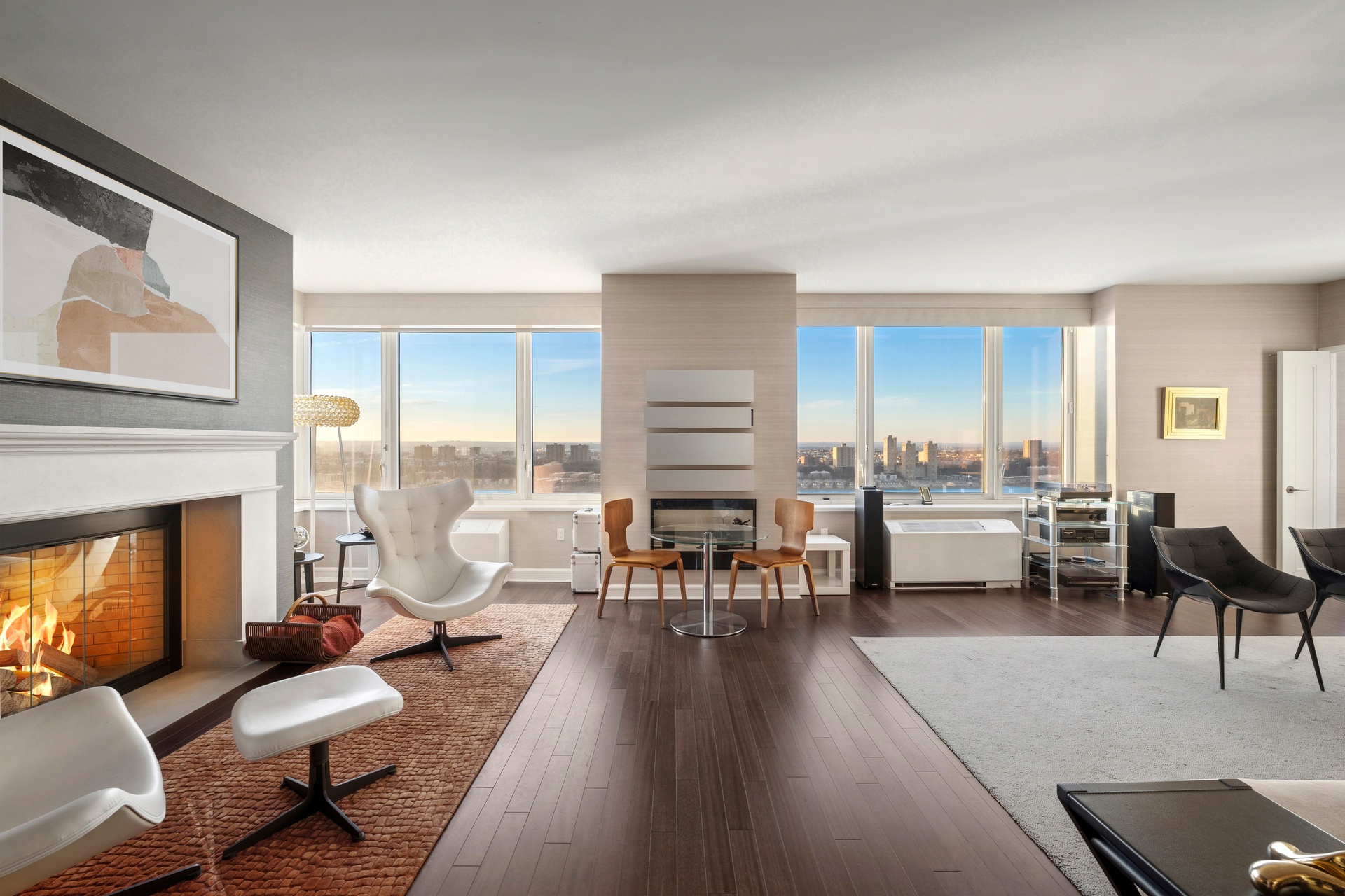 80 Riverside Boulevard PH-1B