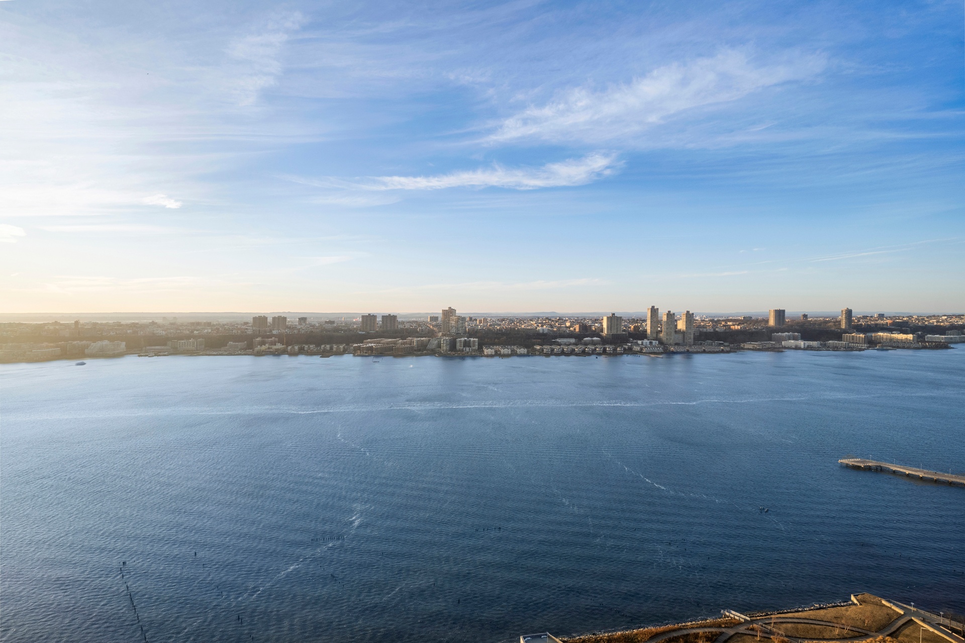 80 Riverside Boulevard PH-1B