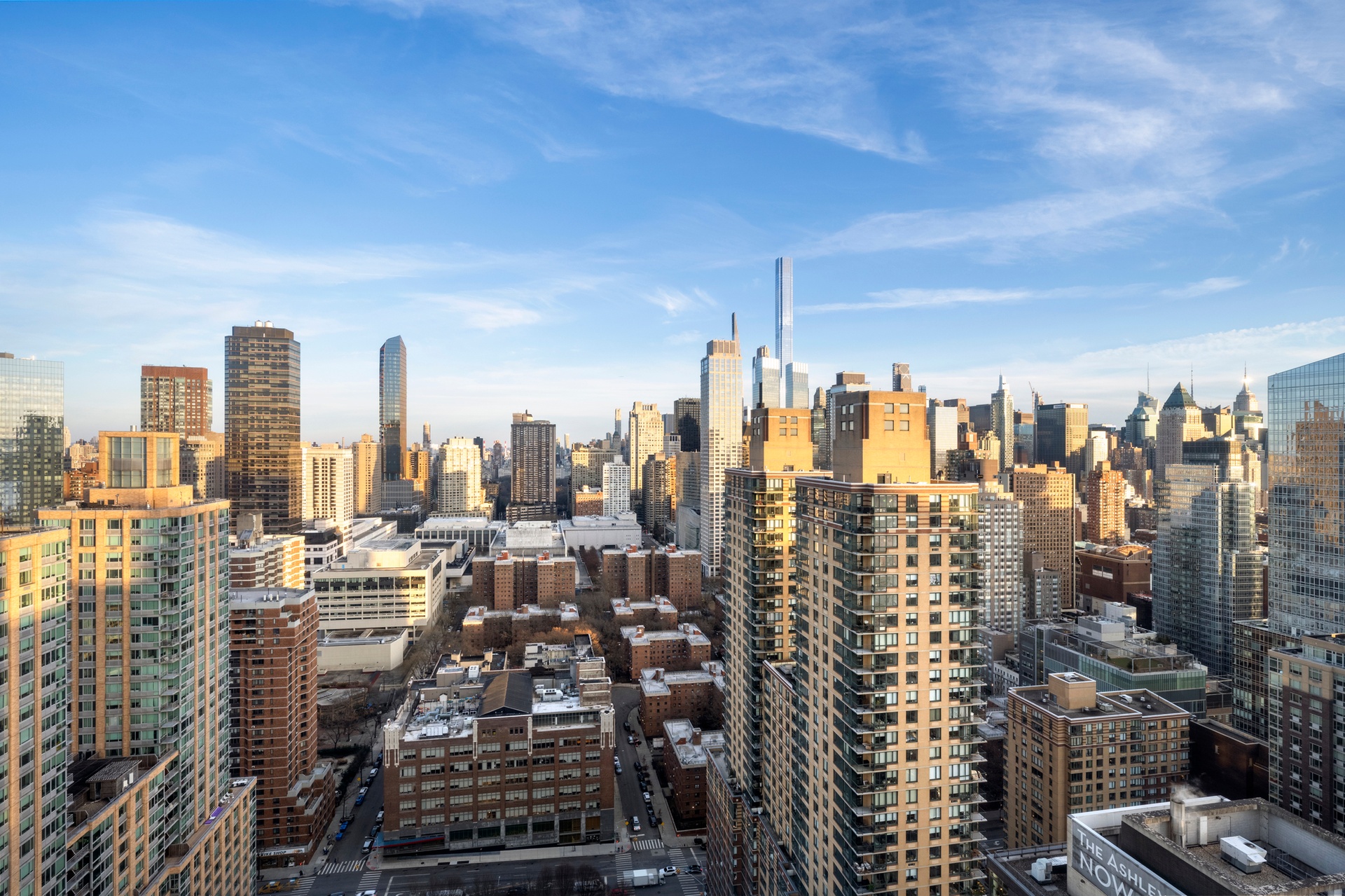 80 Riverside Boulevard PH-1B