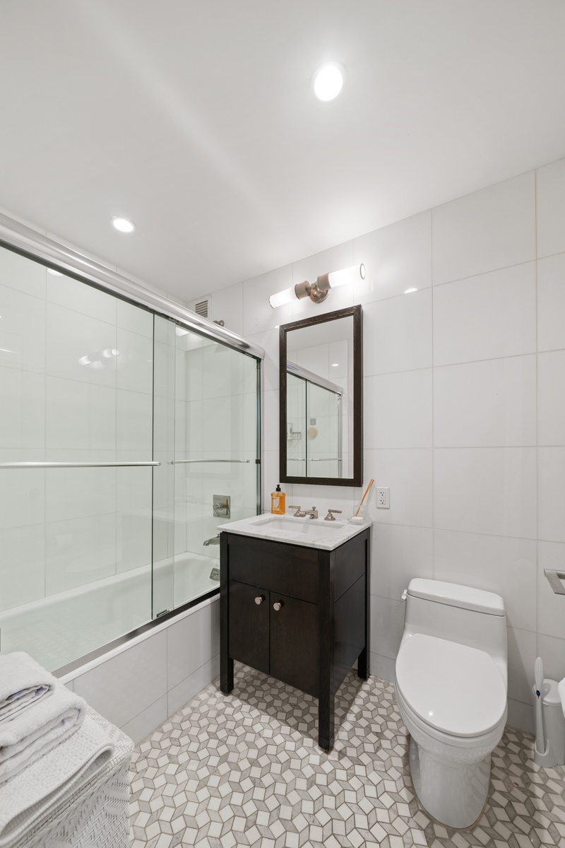 80 Riverside Boulevard 5-S