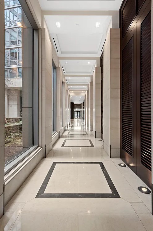 80 Riverside Boulevard 5-S